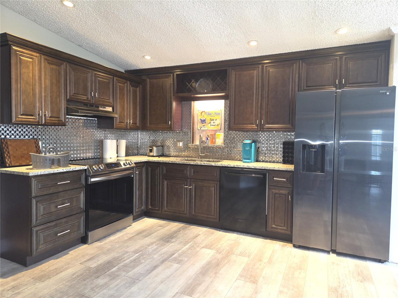 SWEETWATER GOLF & TENNIS CLUB ADD 01 - Residential