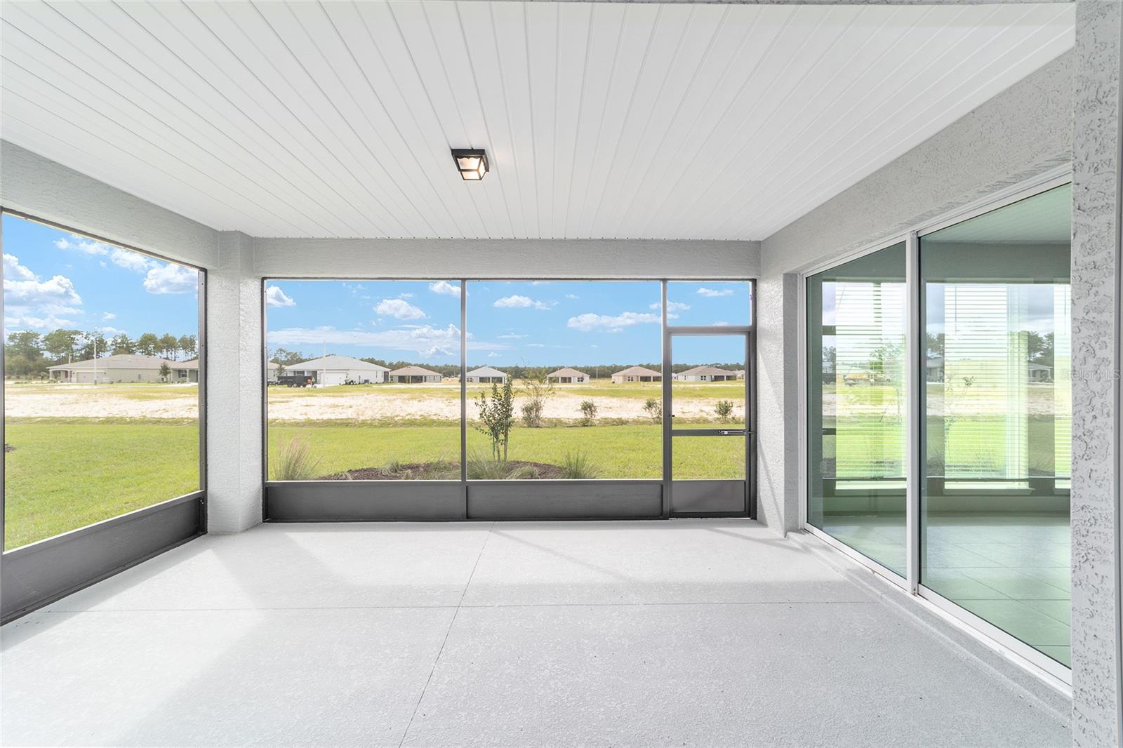 ON TOP OF THE WORLD - Residential Lease