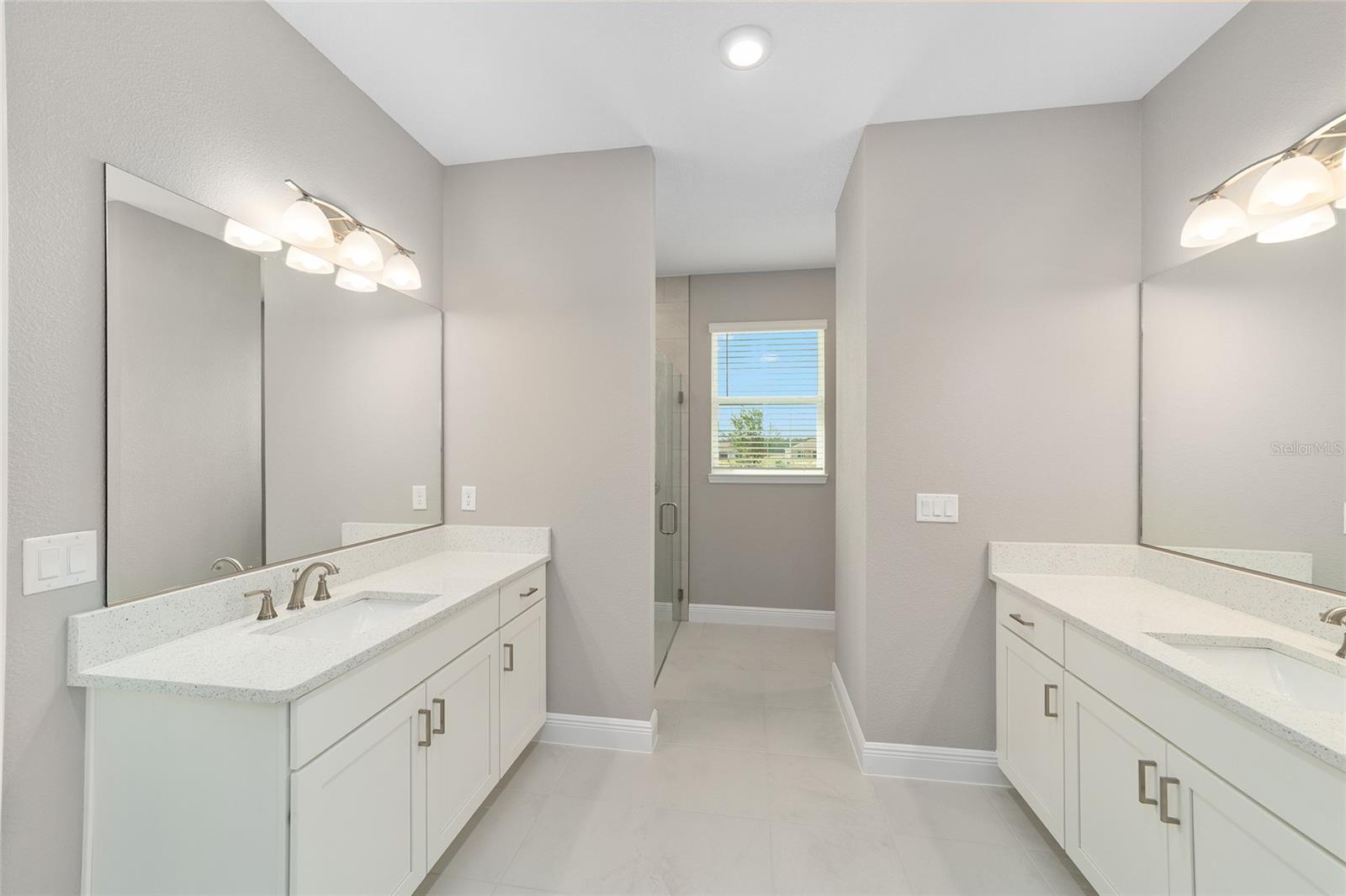 ON TOP OF THE WORLD - Residential Lease