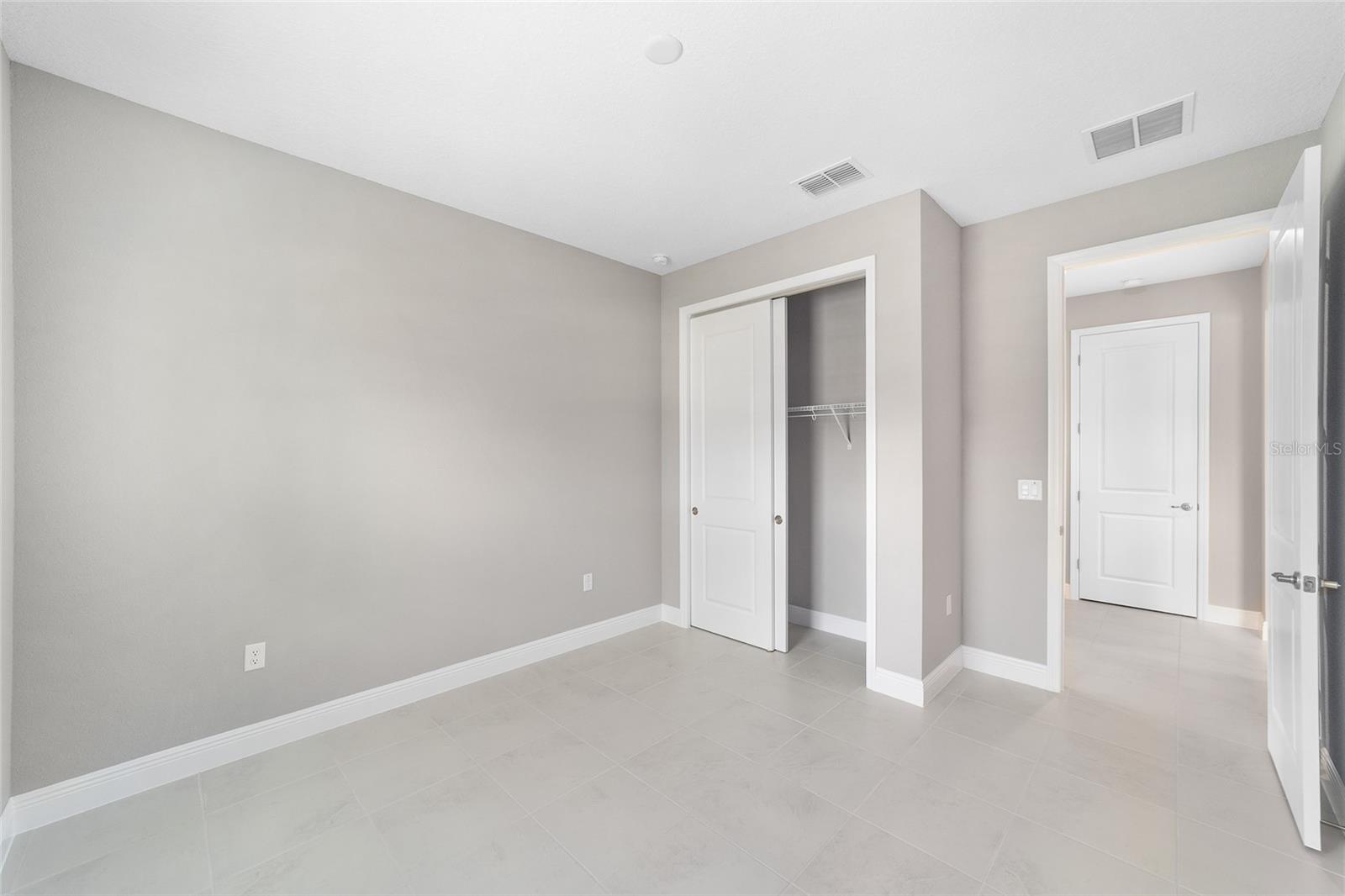 ON TOP OF THE WORLD - Residential Lease
