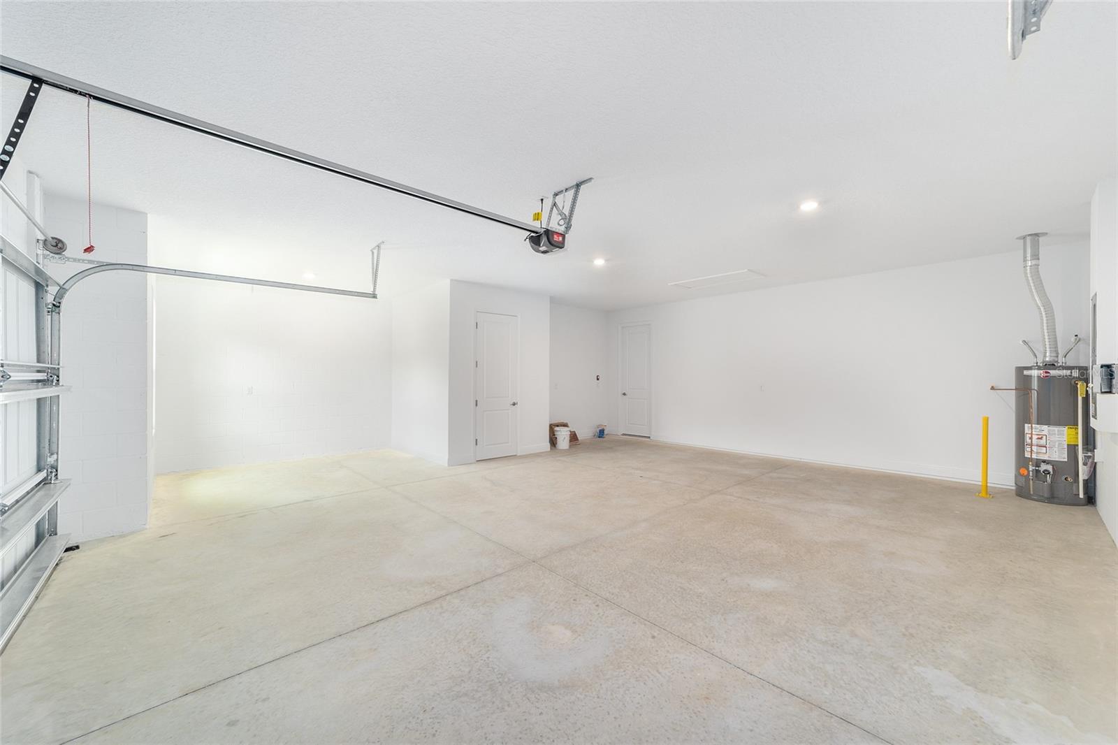ON TOP OF THE WORLD - Residential Lease