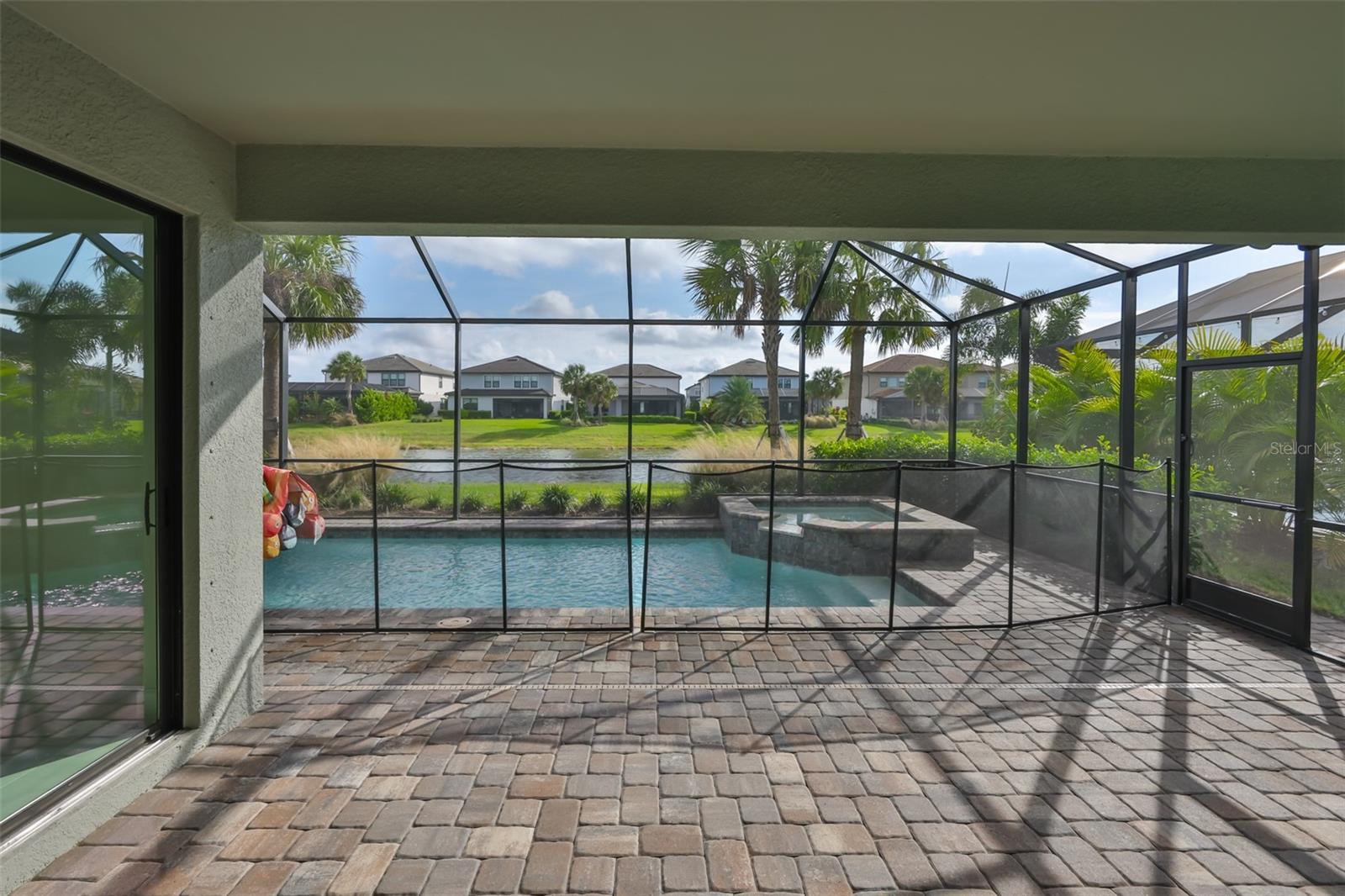 SAPPHIRE POINT PH IIIA - Residential