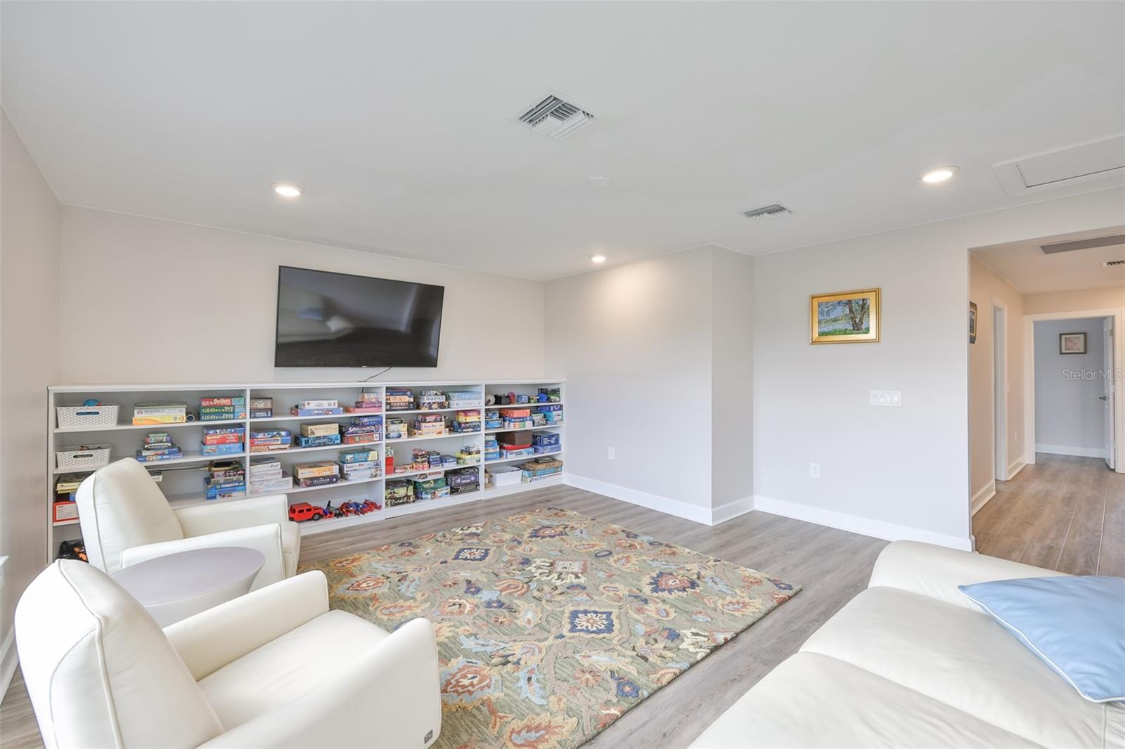 SAPPHIRE POINT PH IIIA - Residential
