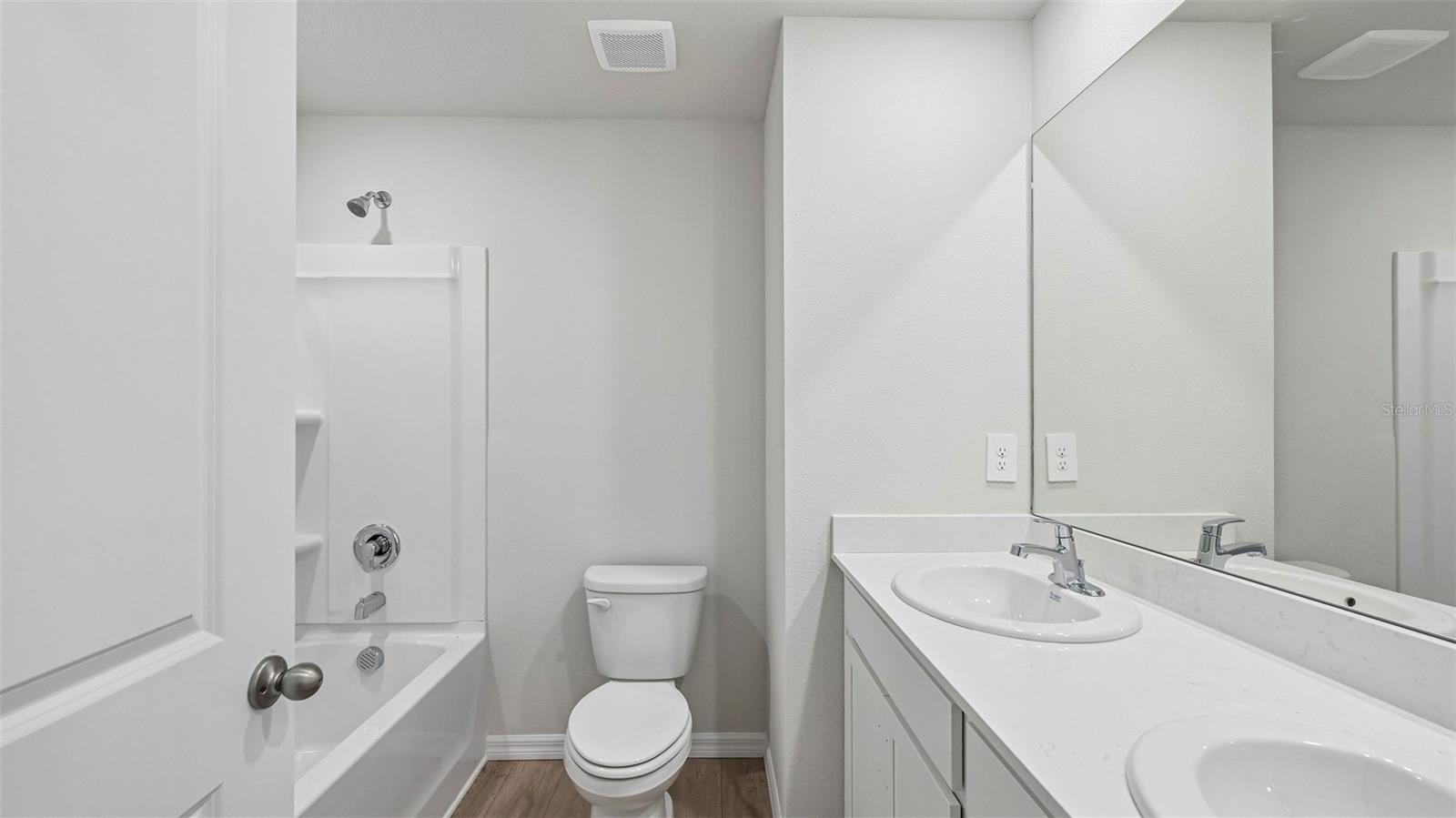 RYE CROSSING - Residential