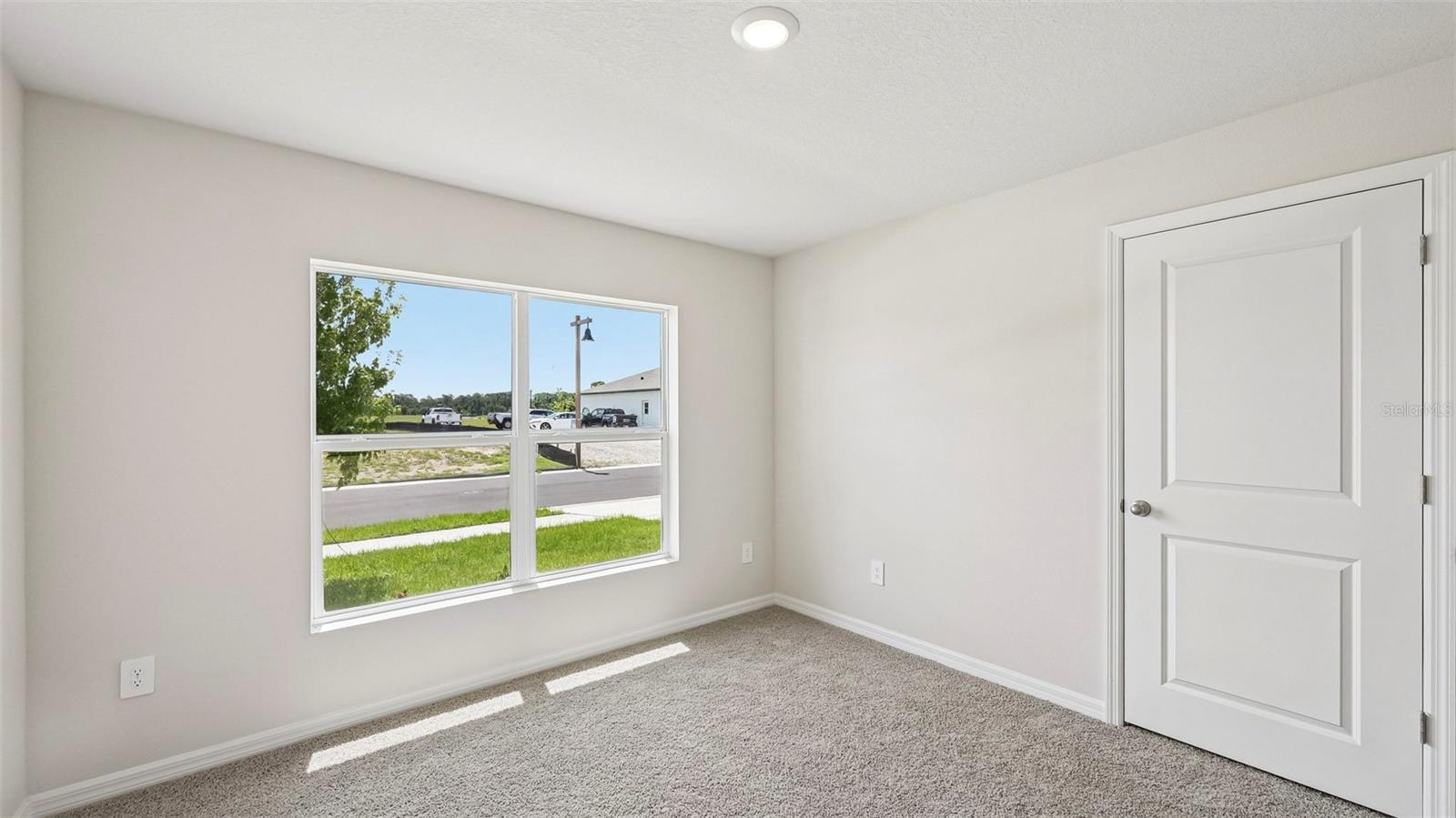 RYE CROSSING - Residential