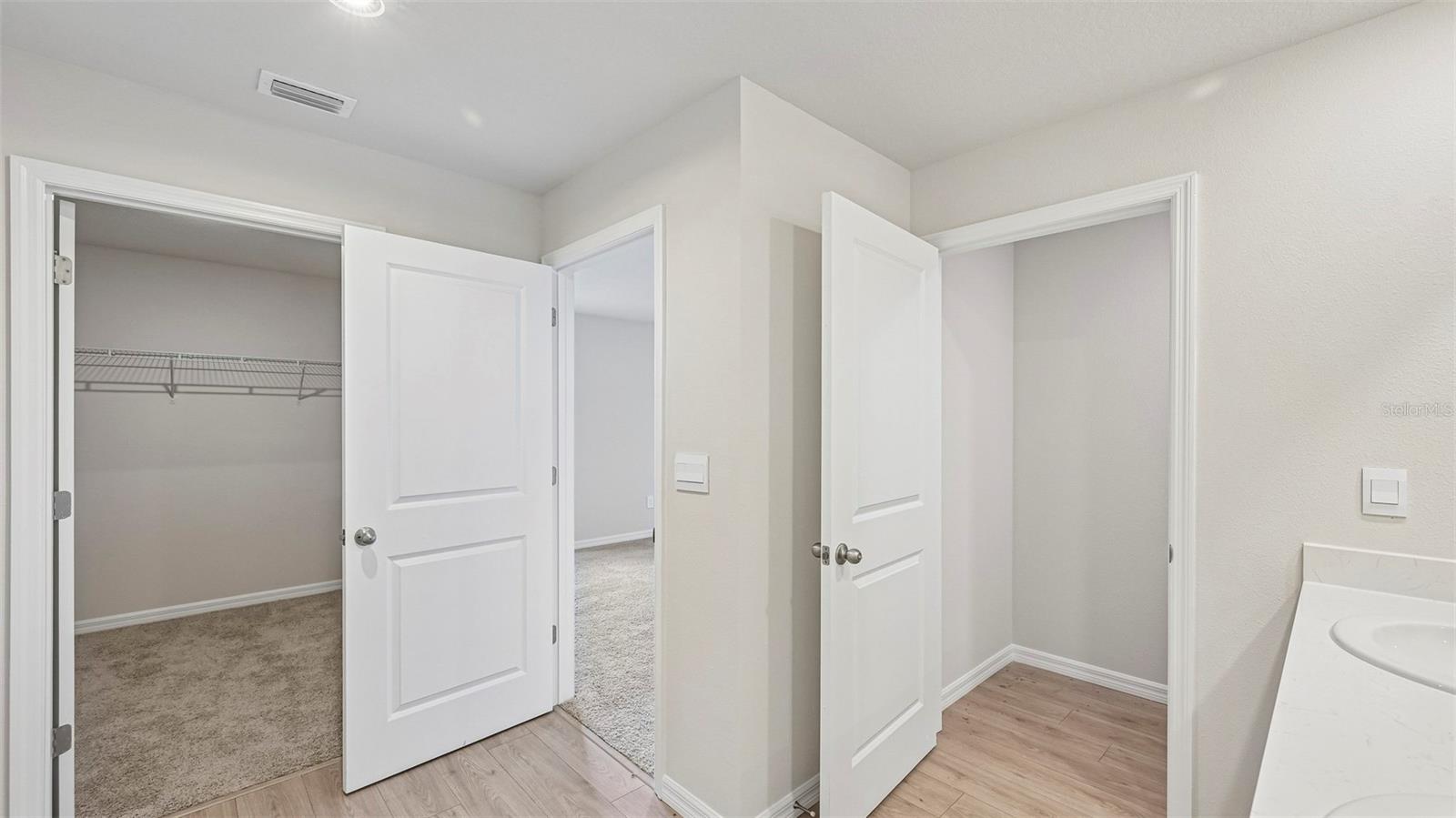 RYE CROSSING - Residential