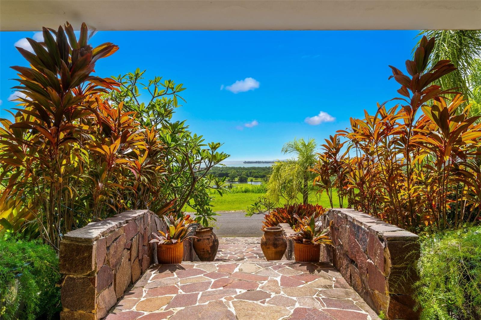 LAS VISTAS DE RIO MAR - Residential