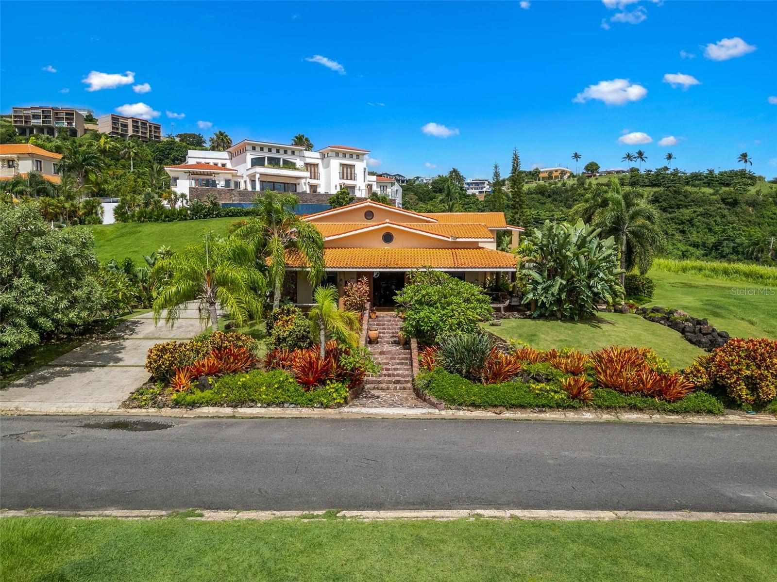 LAS VISTAS DE RIO MAR - Residential