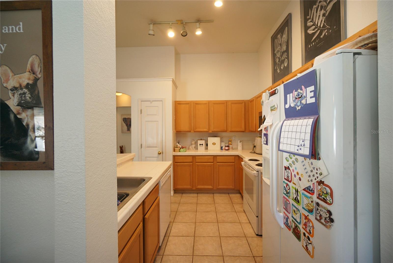 LAKE ST CHARLES UNIT 2 - Residential Lease