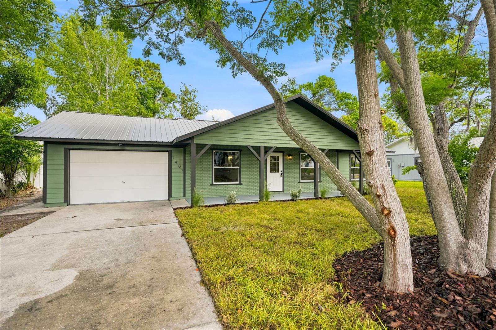 EVERYTHING IS NEW!! MOVE-IN READY! REMODELED with HIGH END UPGRADES!! NEW METAL ROOF 2026!1 NEW AC 2026!! NEW WINDOWS!! NEW HOT WATER HEATER!! 3 bedrooms + 2 full bathrooms + 1.5 car garage + nestled on a beautiful 1/4 acre lot in The Heather!! New quarts countertops + new white shaker cabinets + new stainless steel appliances + new ceramic tiled tub and shower + new plumbing and plumbing fixtures + designer lighting and recessed lighting + new electrical throughout the home + new luxury vinyl floors through the home + new baseboards + new interior paint + new exterior paint! Breaskfast nook + dining room! 

Close to everything!! Shoppes, restaurants, hospitals, schools...everything!! Less than 5 minutes to kayaking, paddle-boarding, and swimming with the manatees in the clear Weeki Wachee River or enjoying a day at Buccaneer Bay Water Park!! 10 minutes to the sunsets at Pine Island, boating and fishing!! Less than 10 minutes to the Suncoast Parkway for quick and easy access to Tampa International Airport and for all the fun that Tampa Bay has to offer!! 1 hour + to TOP US BEACHES!! 1.5 hours to Disney World and Universal Studios and all the theme parks!!