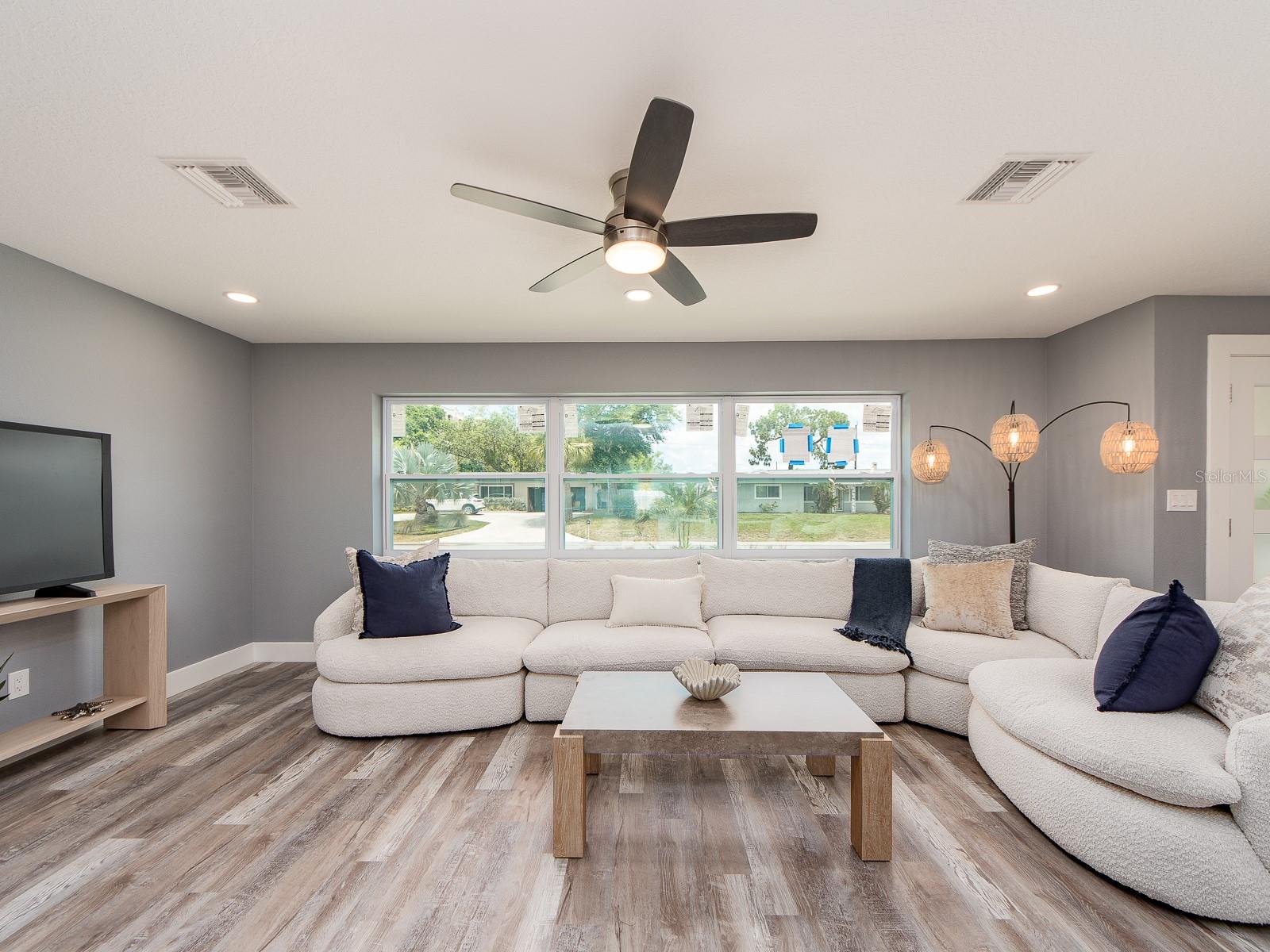 HARBOR BLUFFS SEC 1 - Residential