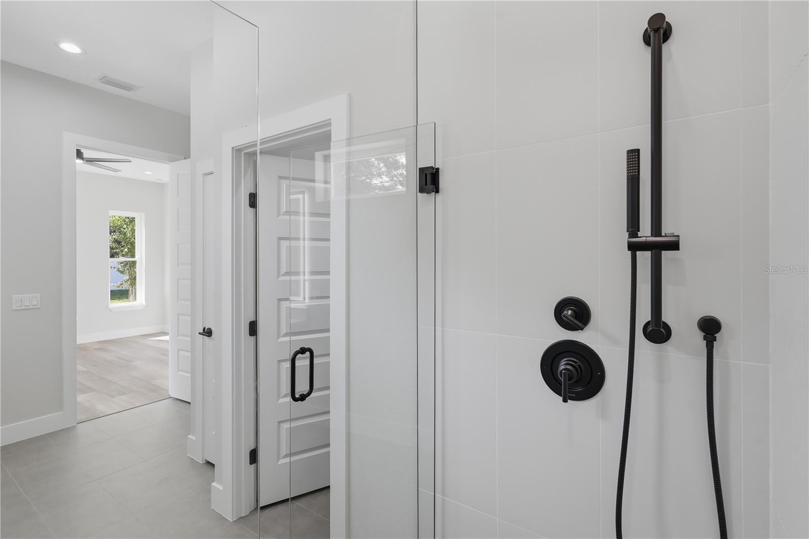 BELLE TERRE - Residential