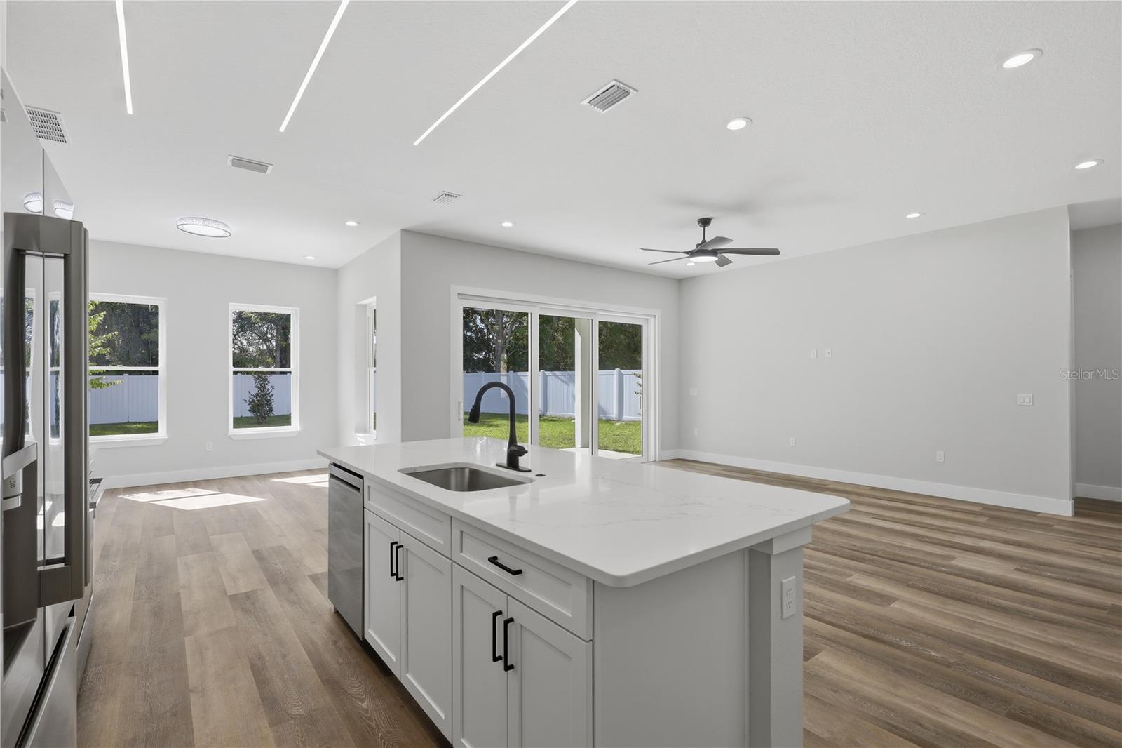 BELLE TERRE - Residential