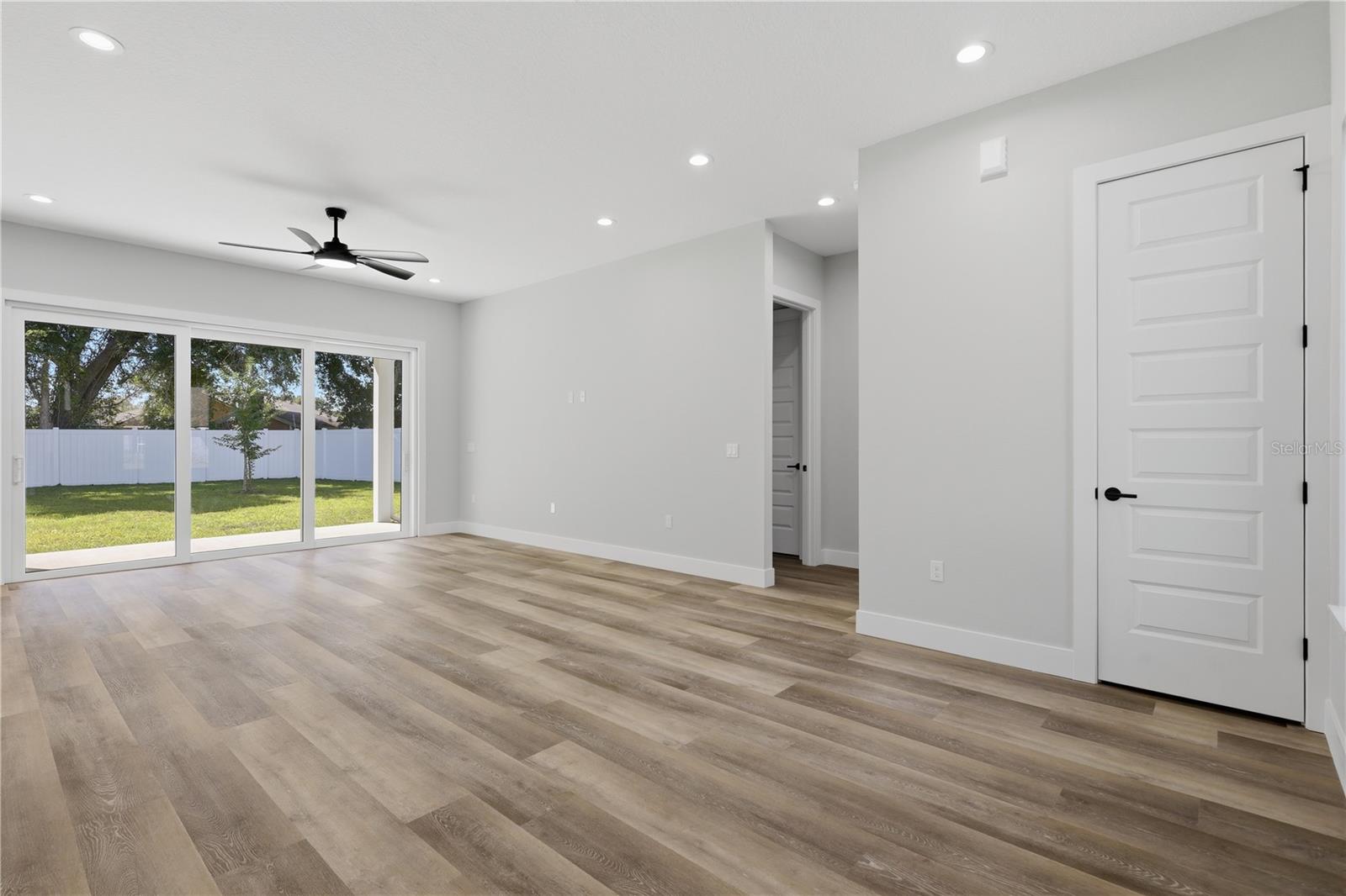 BELLE TERRE - Residential