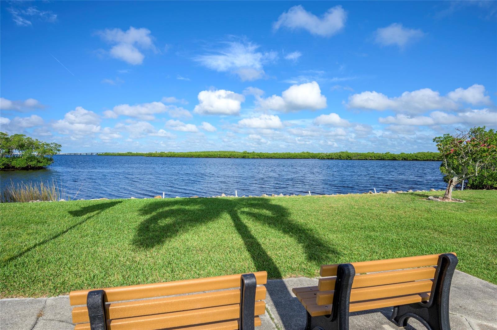 RIVER FOREST MHP - Residential