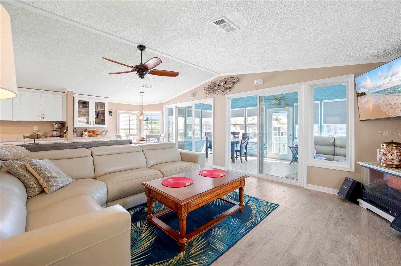RIVER FOREST MHP - Residential