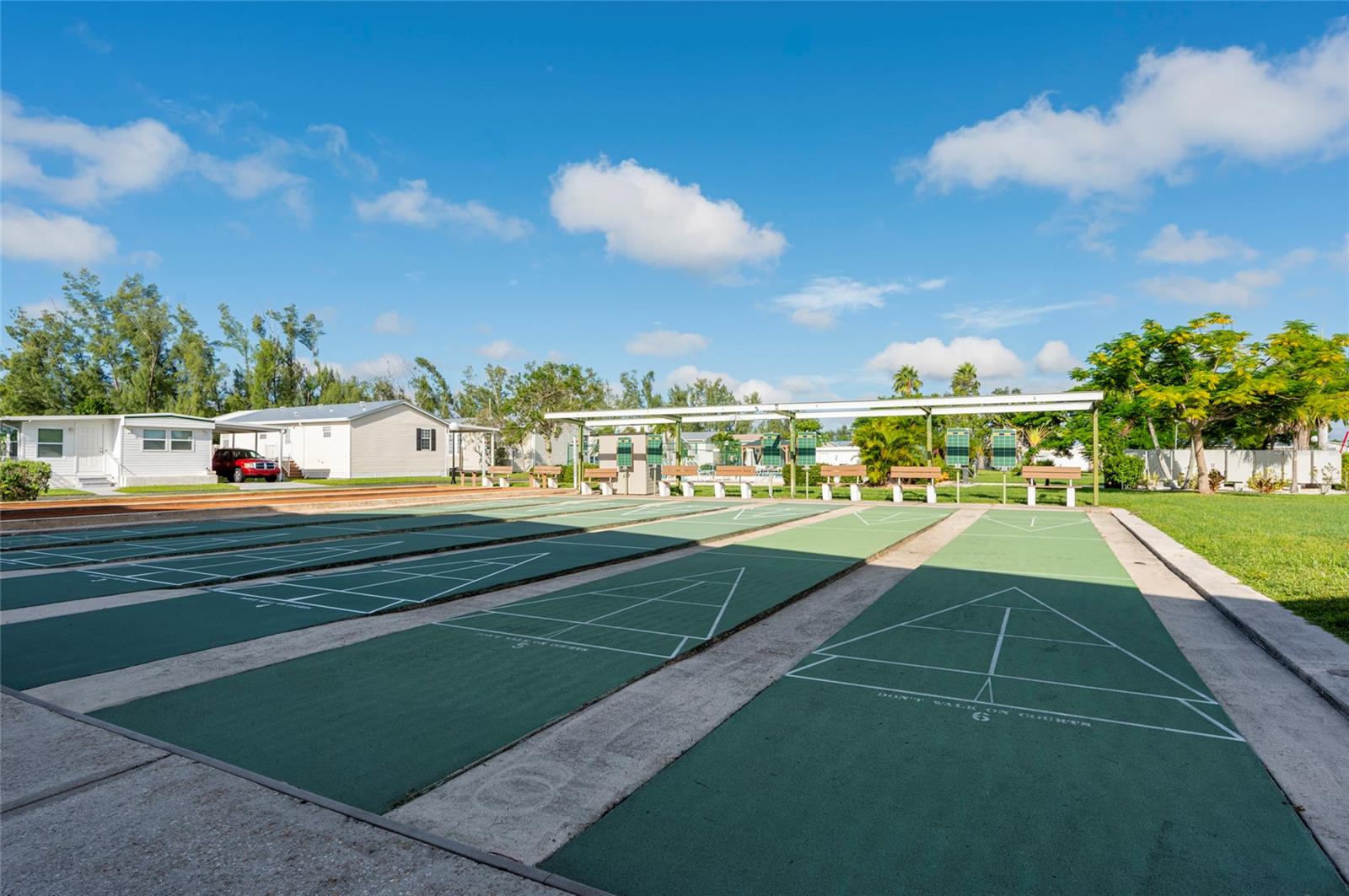 RIVER FOREST MHP - Residential