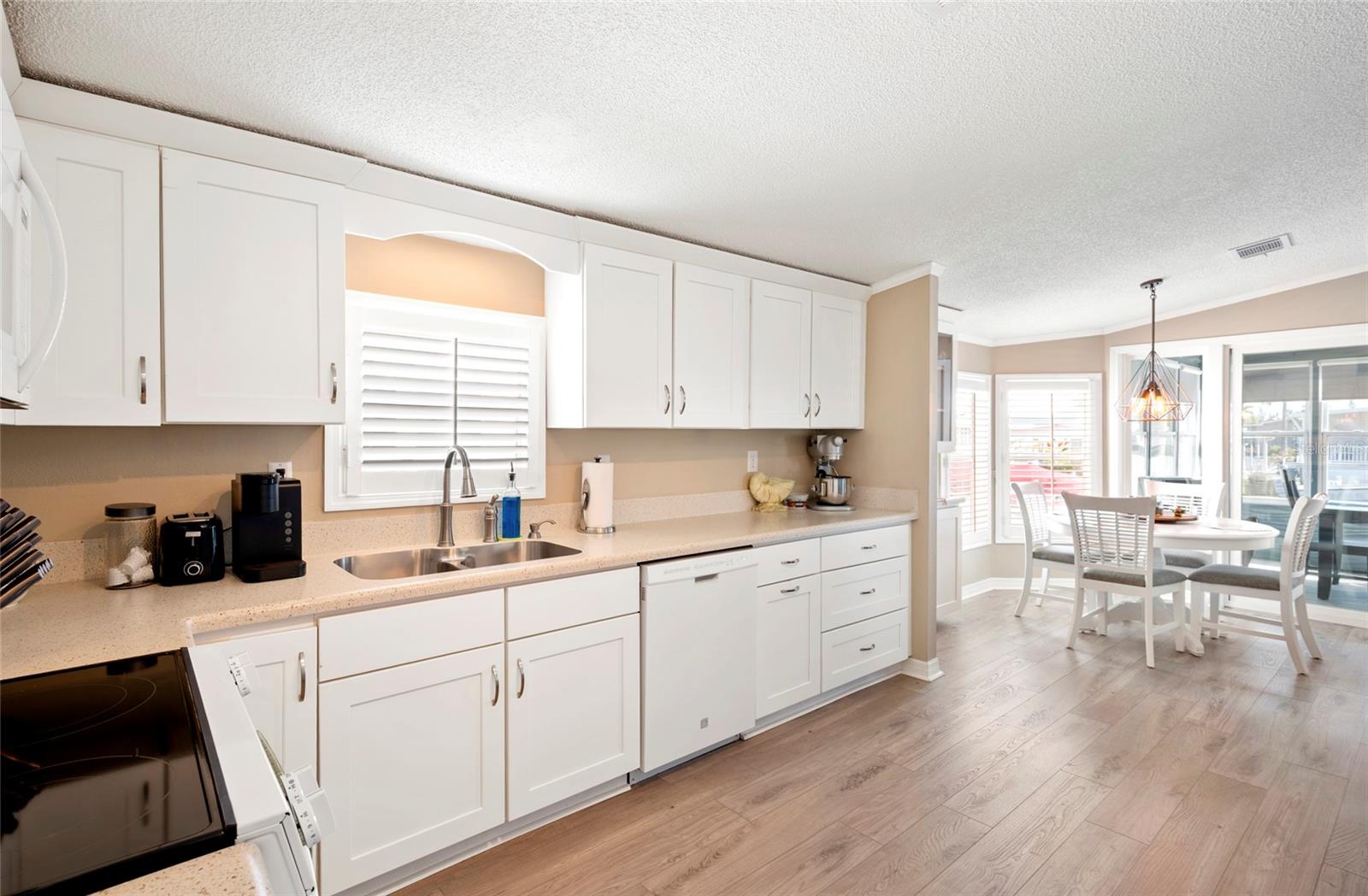 RIVER FOREST MHP - Residential
