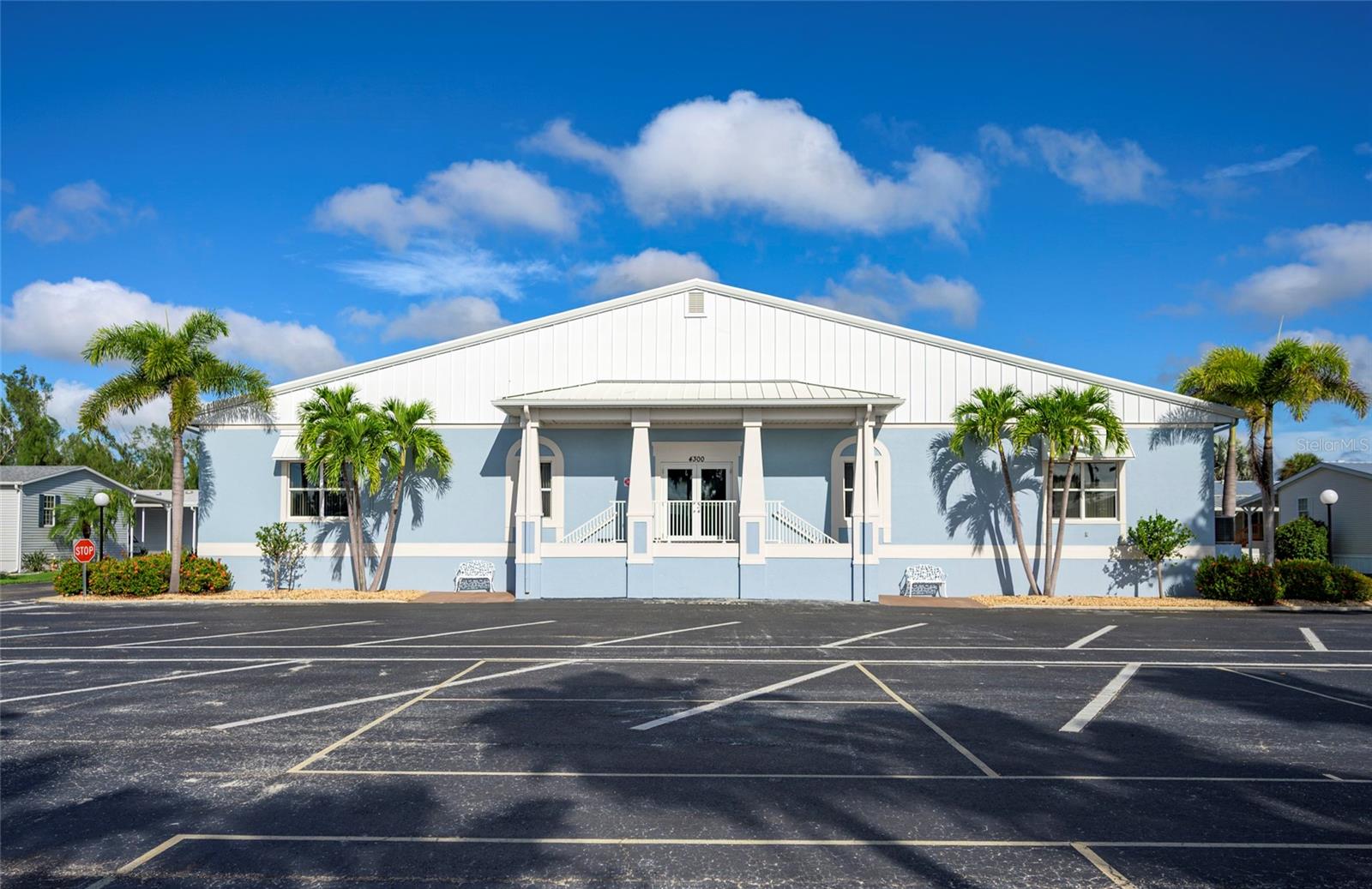 RIVER FOREST MHP - Residential
