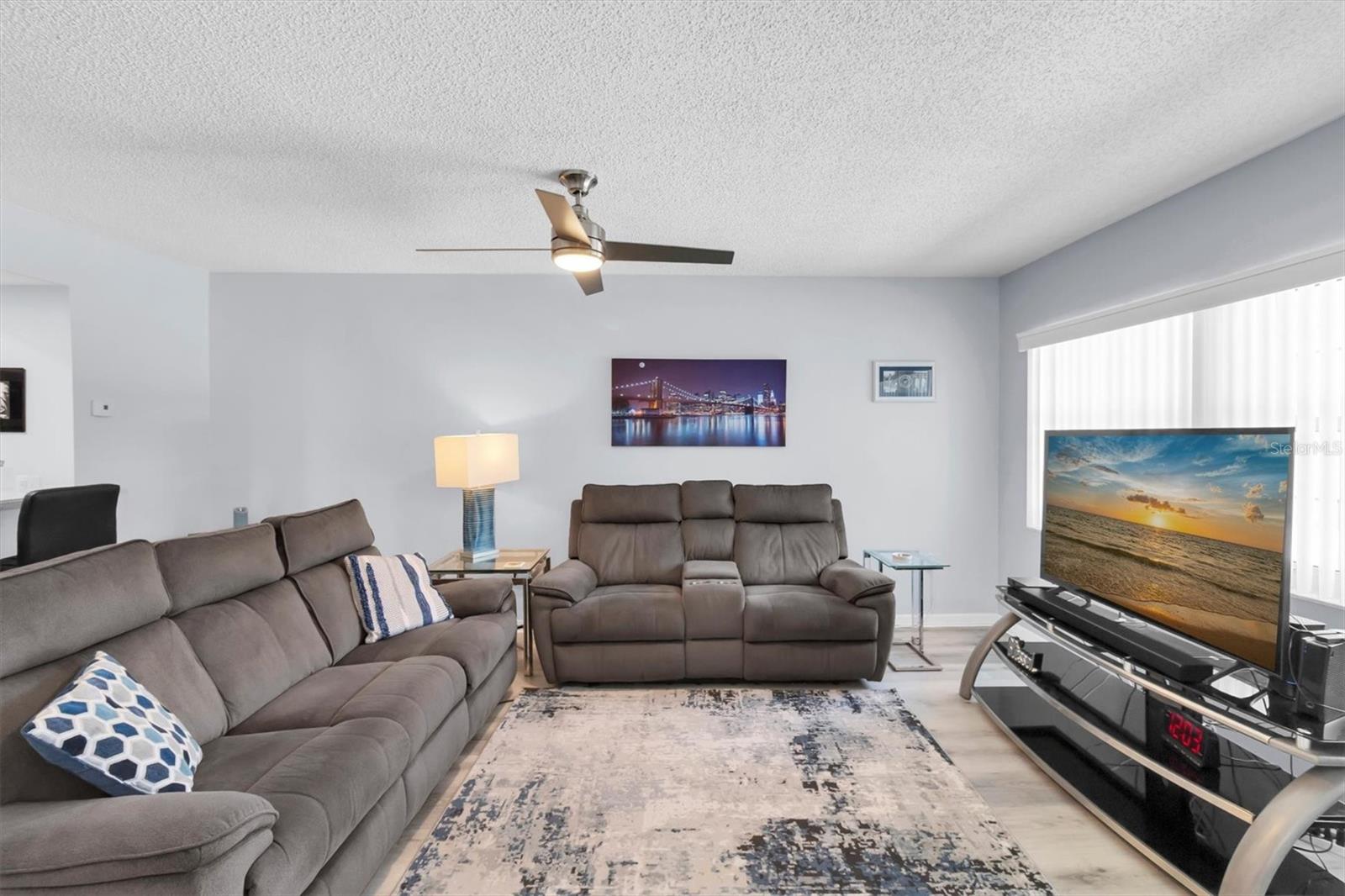 HILLSIDE CONDO - Residential