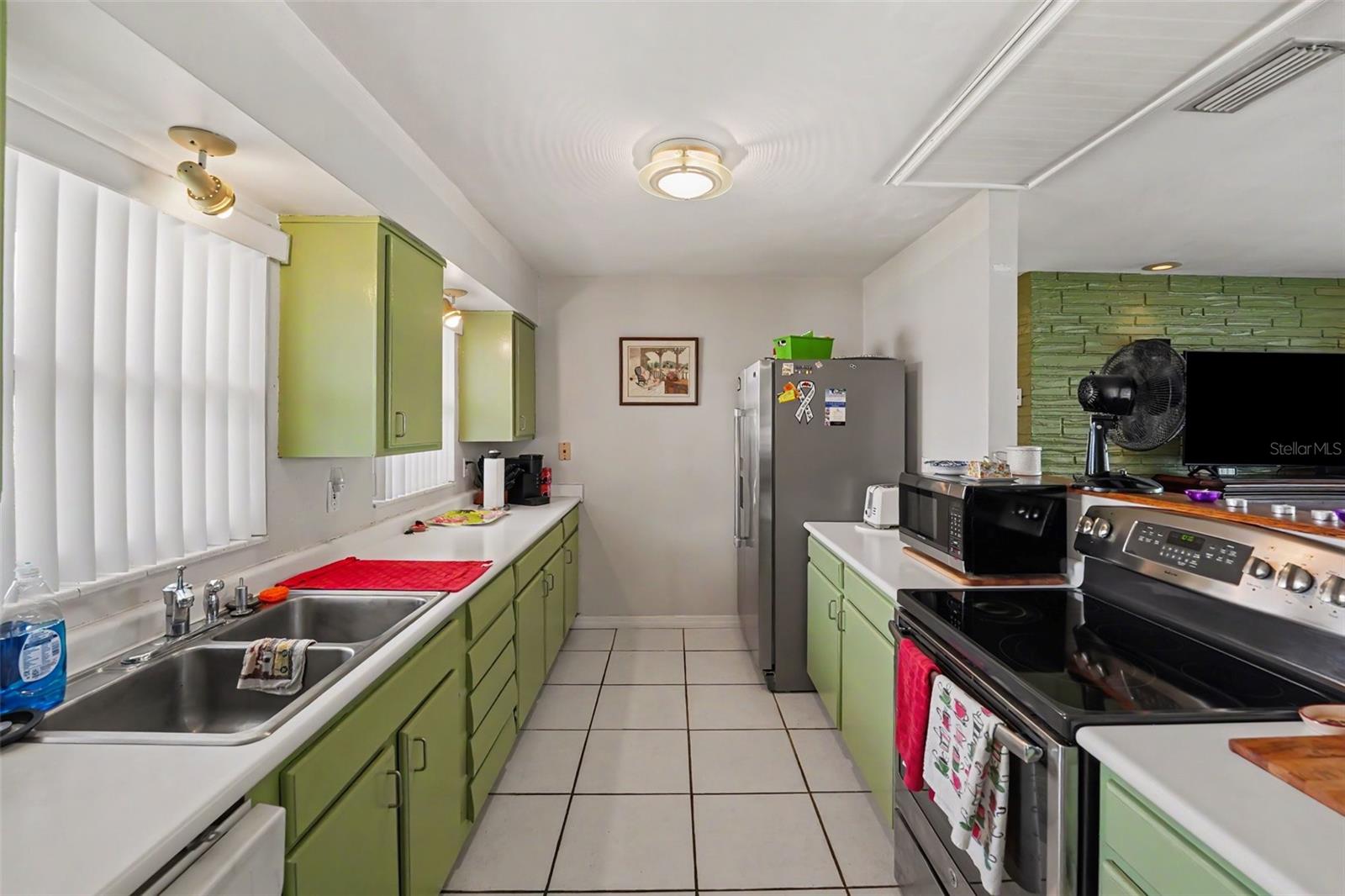 RIDGEWOOD GROVES UNIT 7 - Residential
