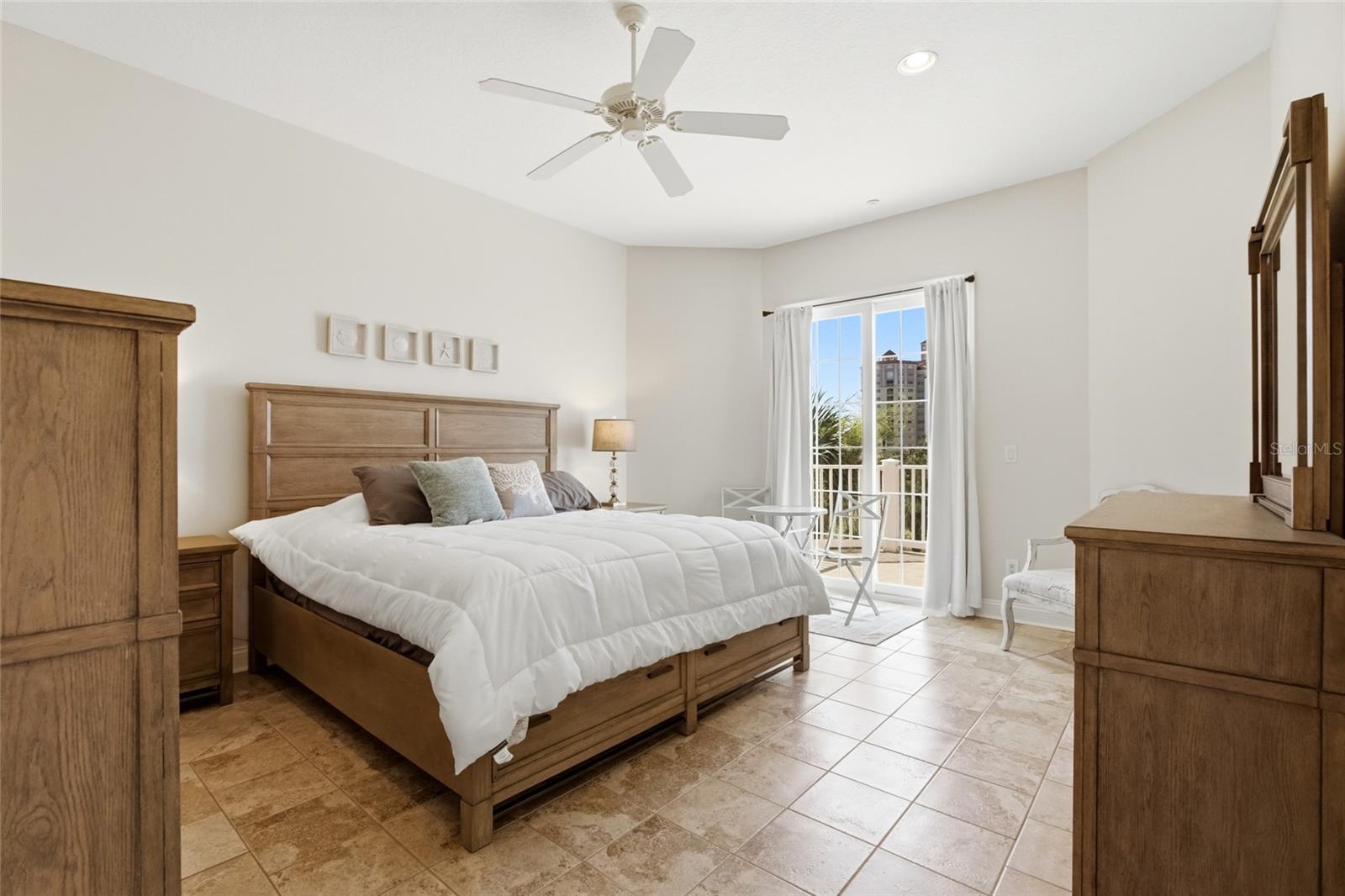 NORTHSHORE 4 - Residential