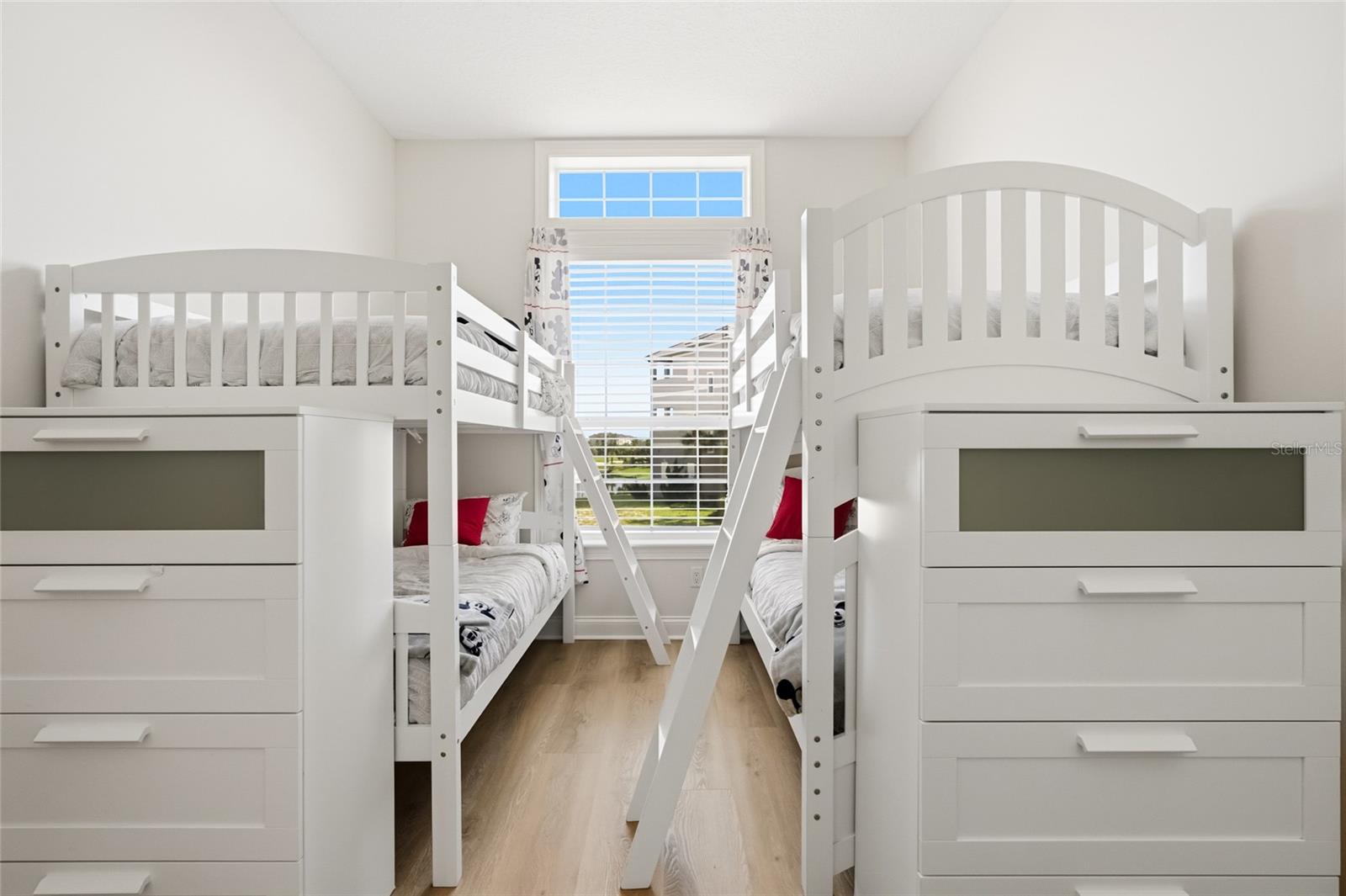NORTHSHORE 4 - Residential