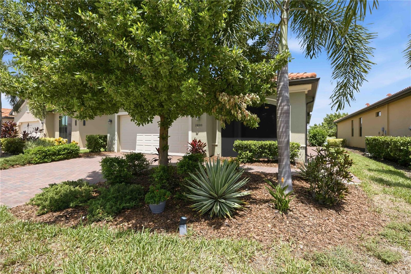 SARASOTA NATIONAL PH 13-B - Residential
