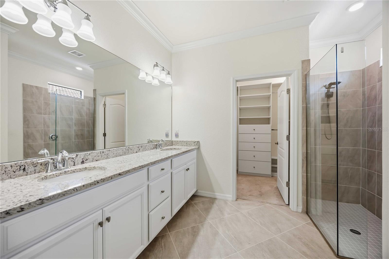 SARASOTA NATIONAL PH 13-B - Residential