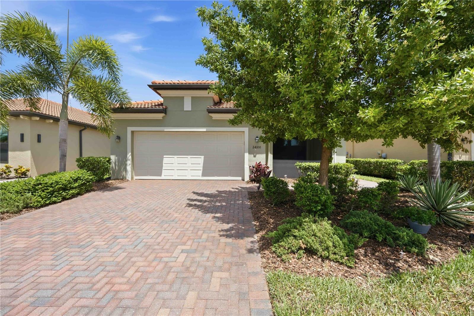 SARASOTA NATIONAL PH 13-B - Residential