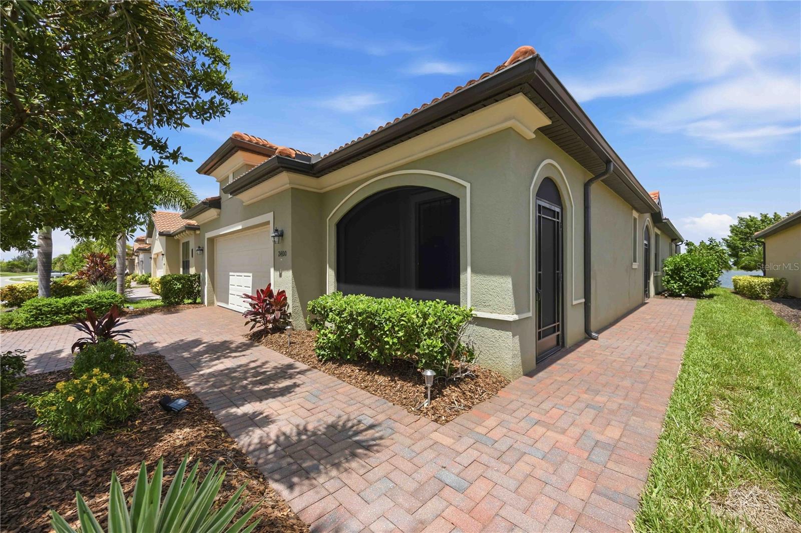 SARASOTA NATIONAL PH 13-B - Residential