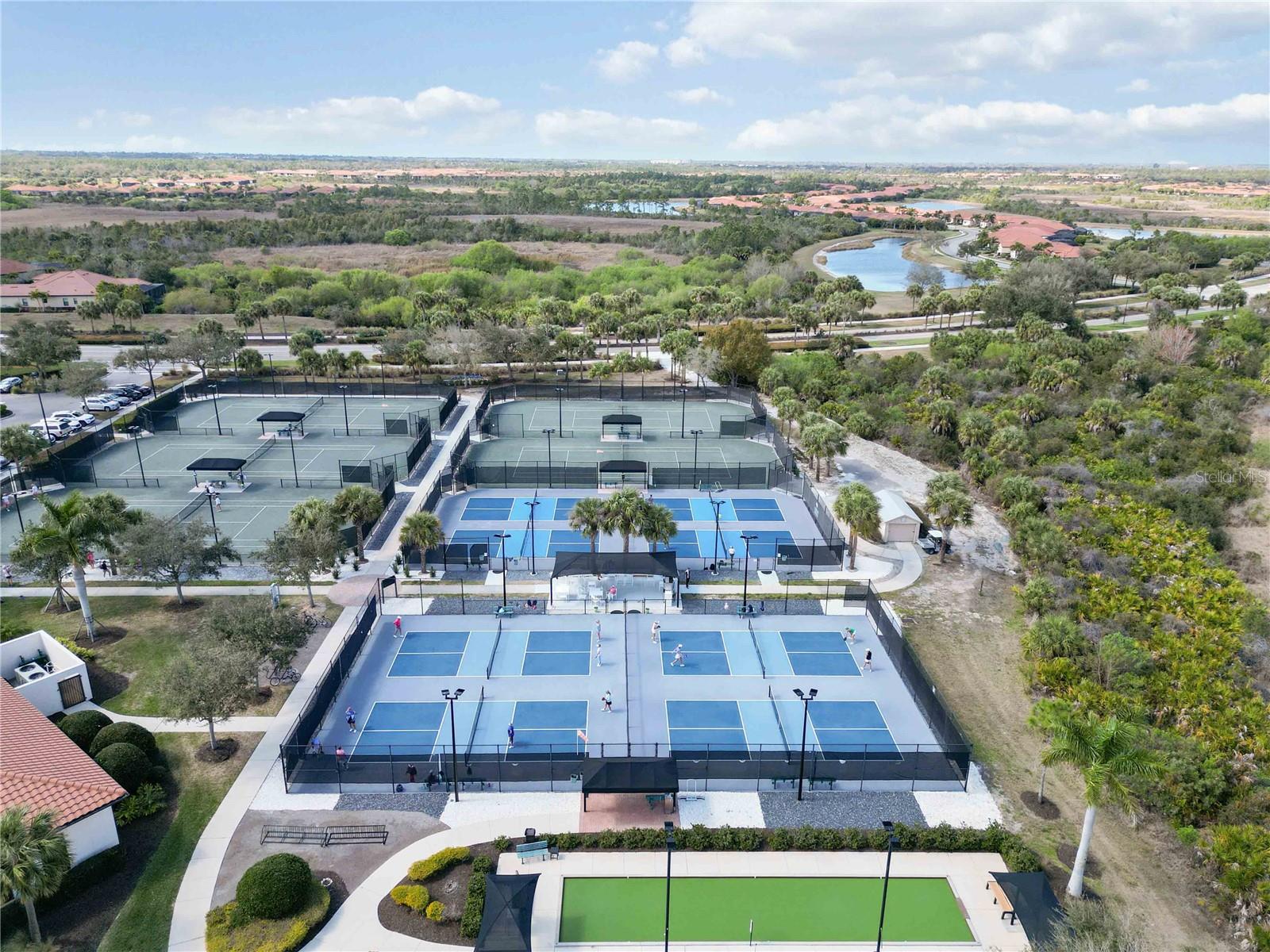 SARASOTA NATIONAL PH 13-B - Residential