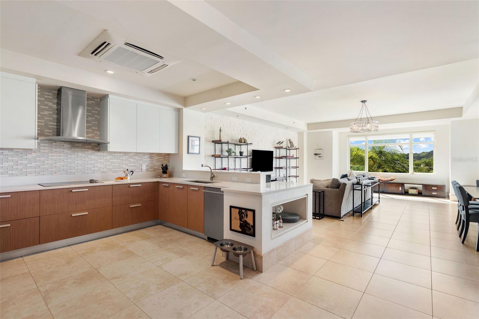 PLANTATION VILLAGE - Residential