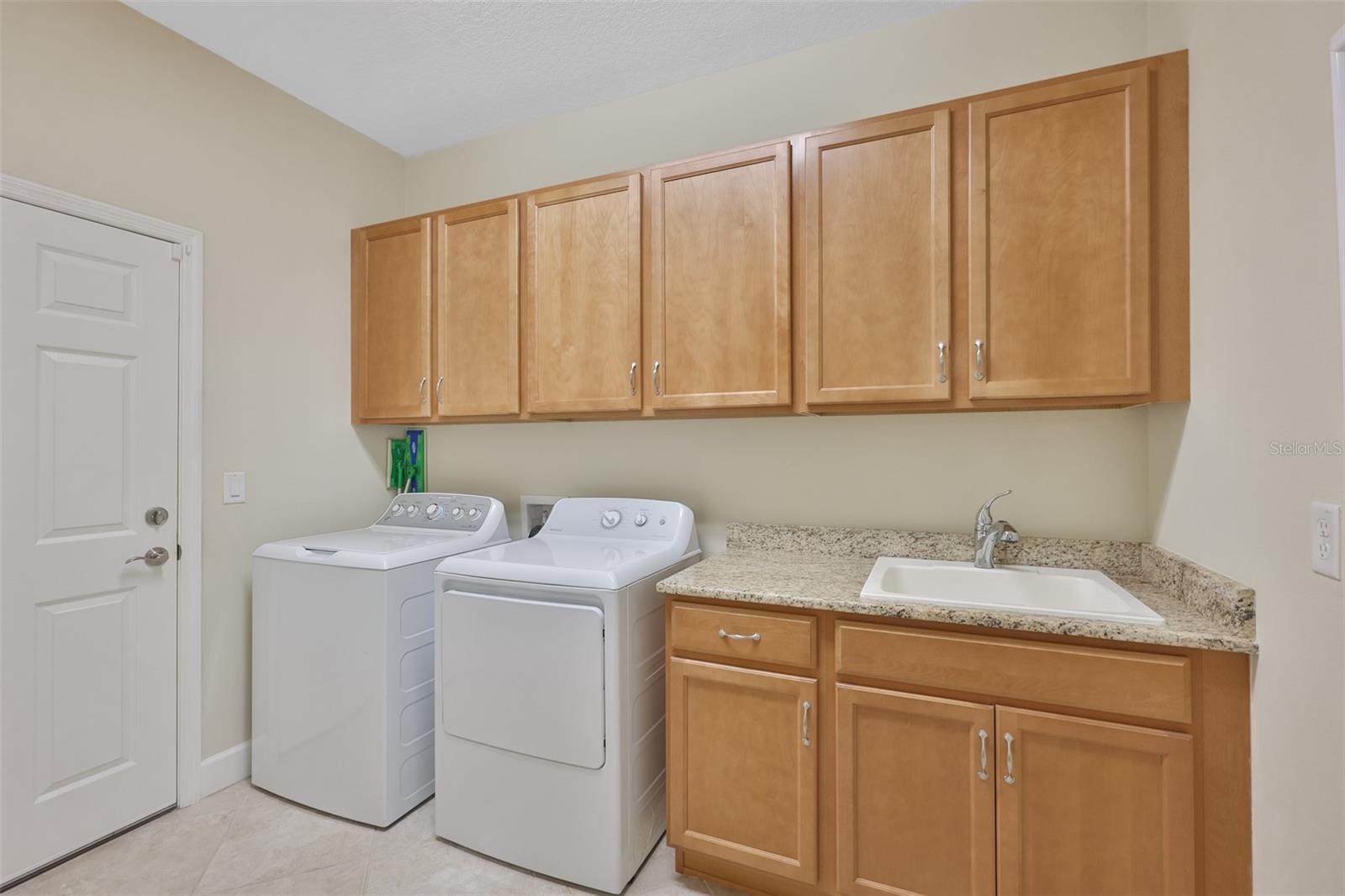 SUN CITY CENTER UNIT 274 & 2 - Residential