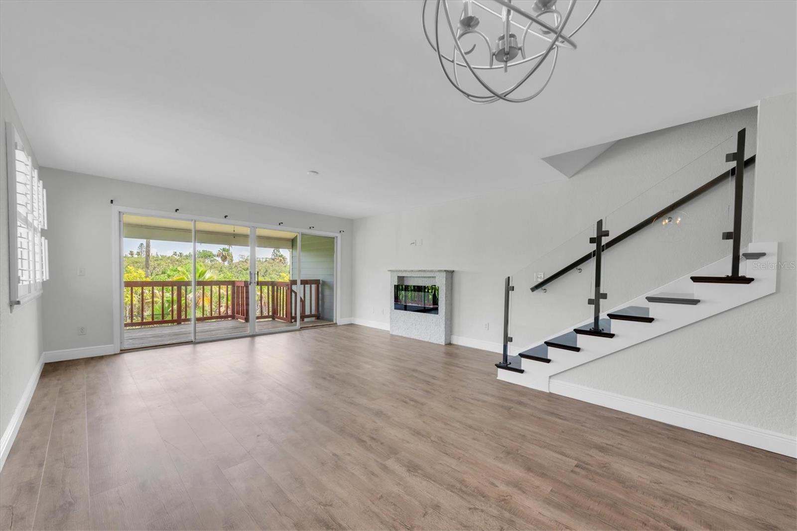 HIDDEN HARBOUR - Residential Lease