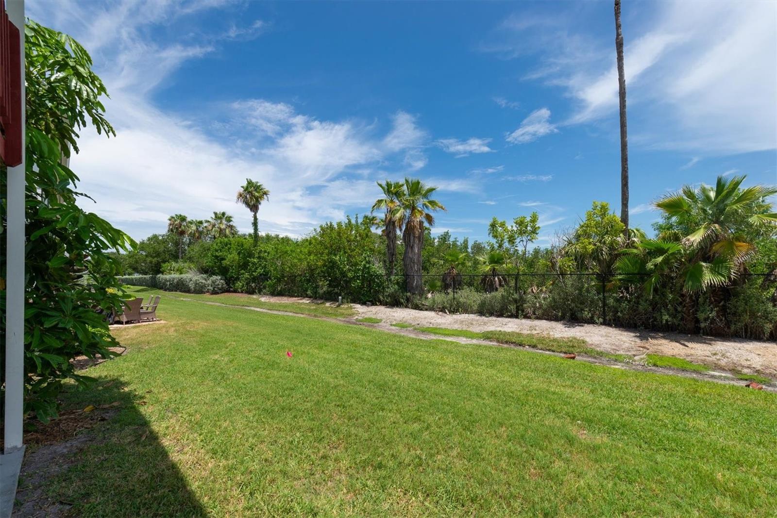 HIDDEN HARBOUR - Residential Lease
