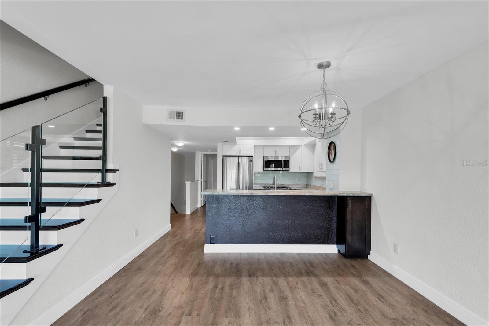 HIDDEN HARBOUR - Residential Lease