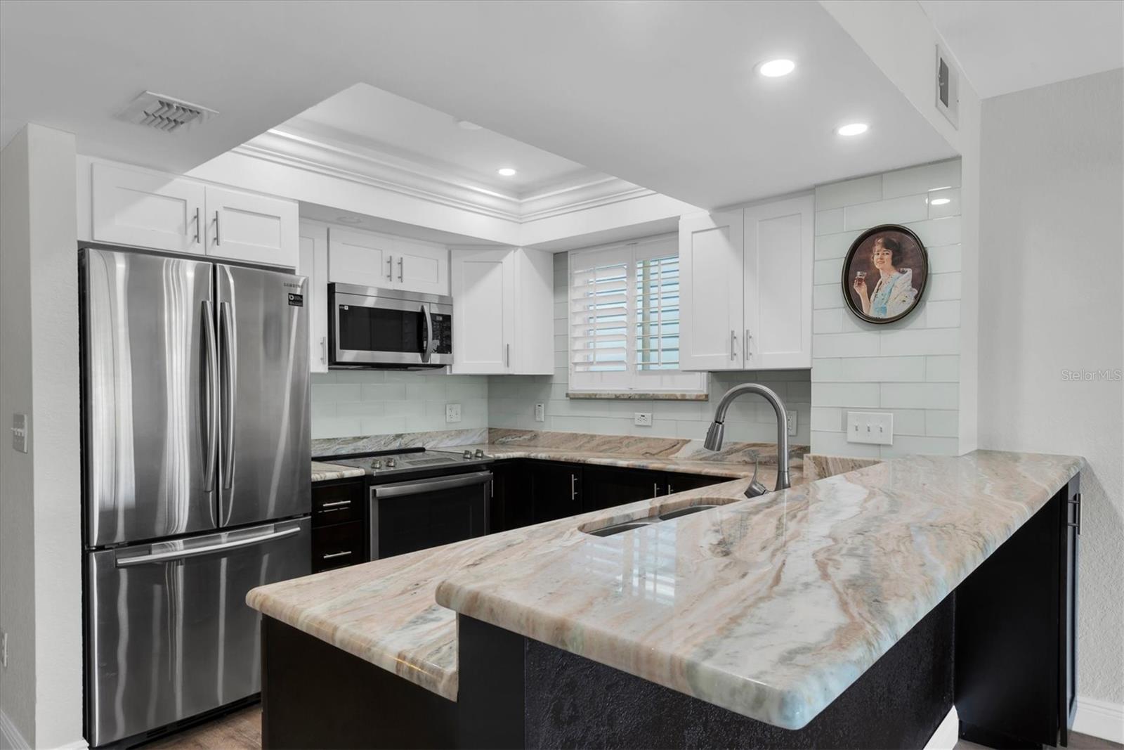 HIDDEN HARBOUR - Residential Lease