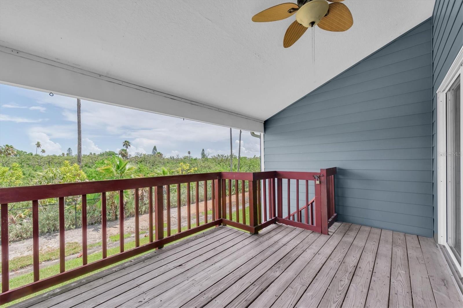 HIDDEN HARBOUR - Residential Lease