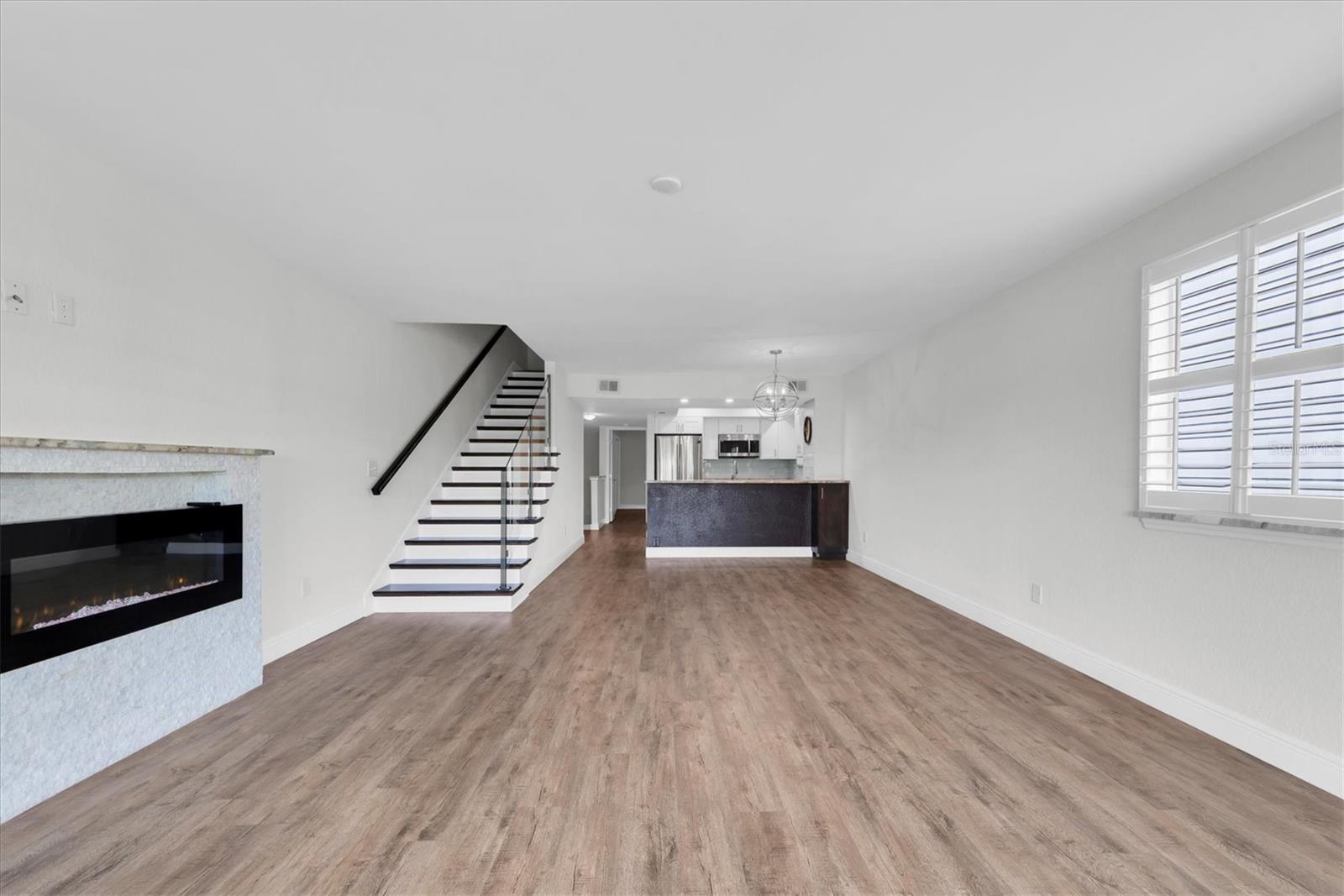 HIDDEN HARBOUR - Residential Lease