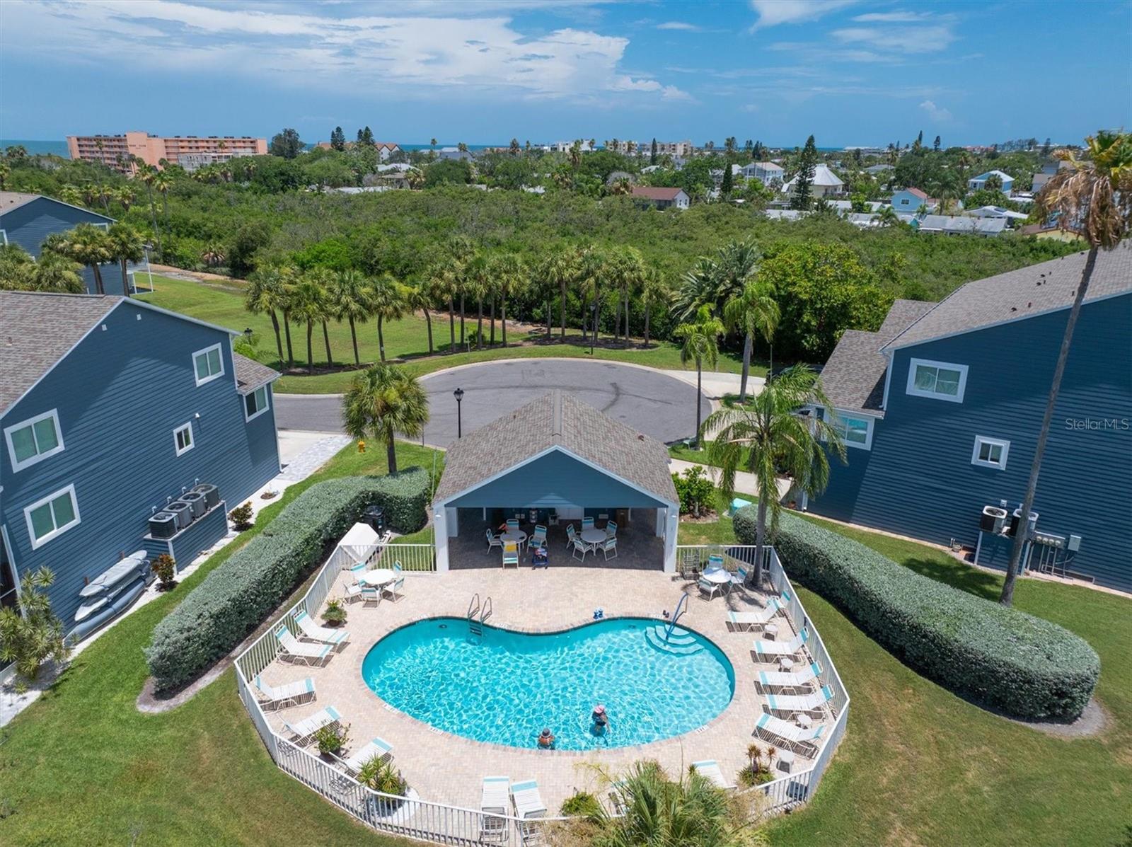 HIDDEN HARBOUR - Residential Lease