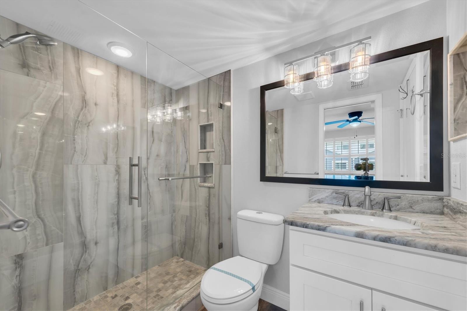 HIDDEN HARBOUR - Residential Lease