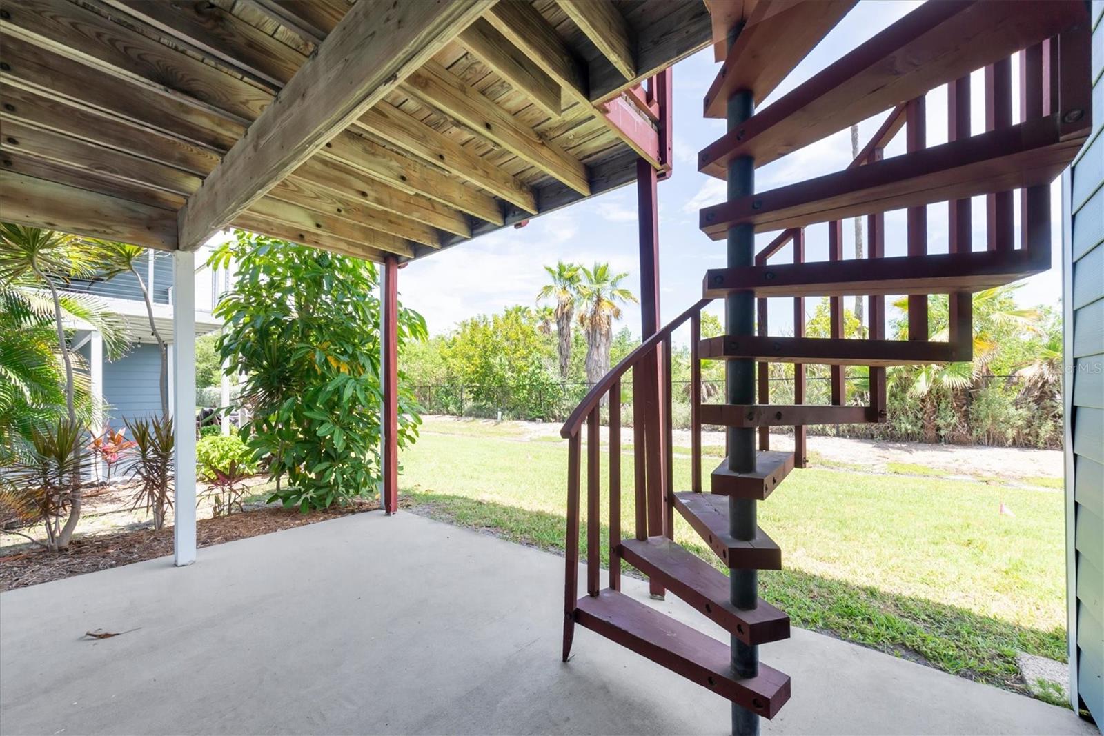 HIDDEN HARBOUR - Residential Lease