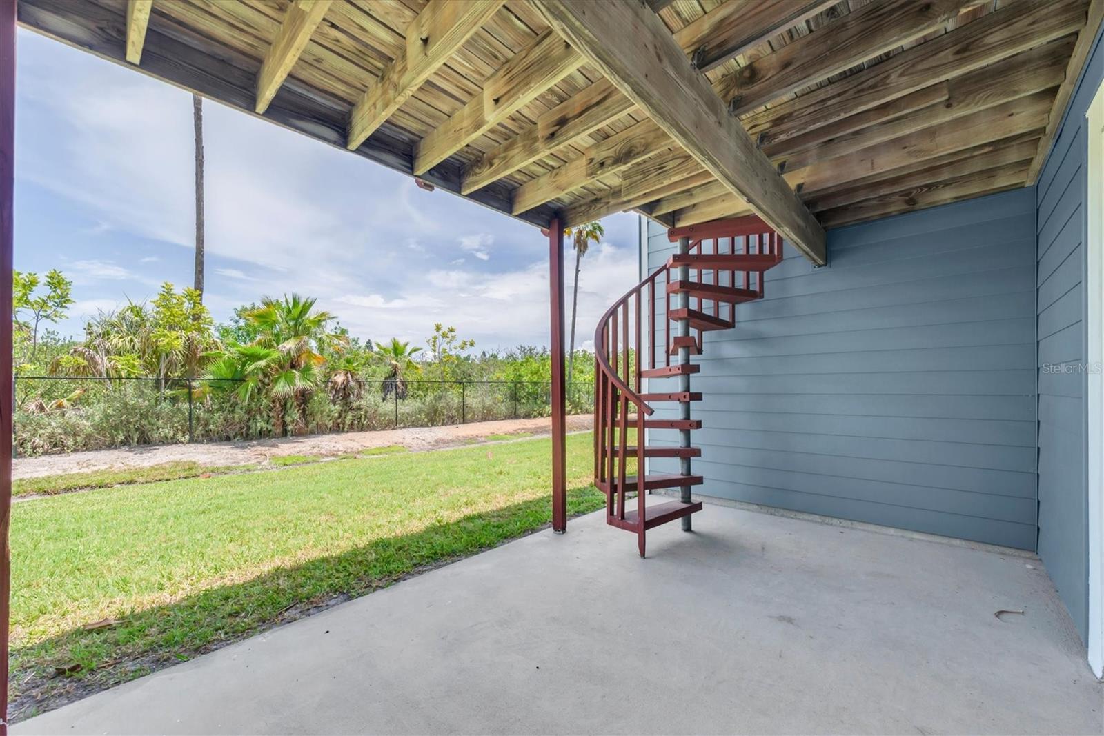 HIDDEN HARBOUR - Residential Lease