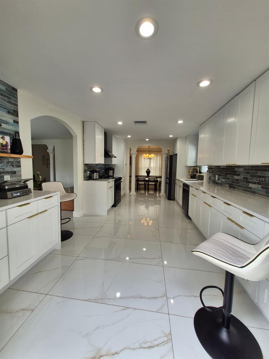 TAMPA SHORES INC 1 UNIT 6 - Residential
