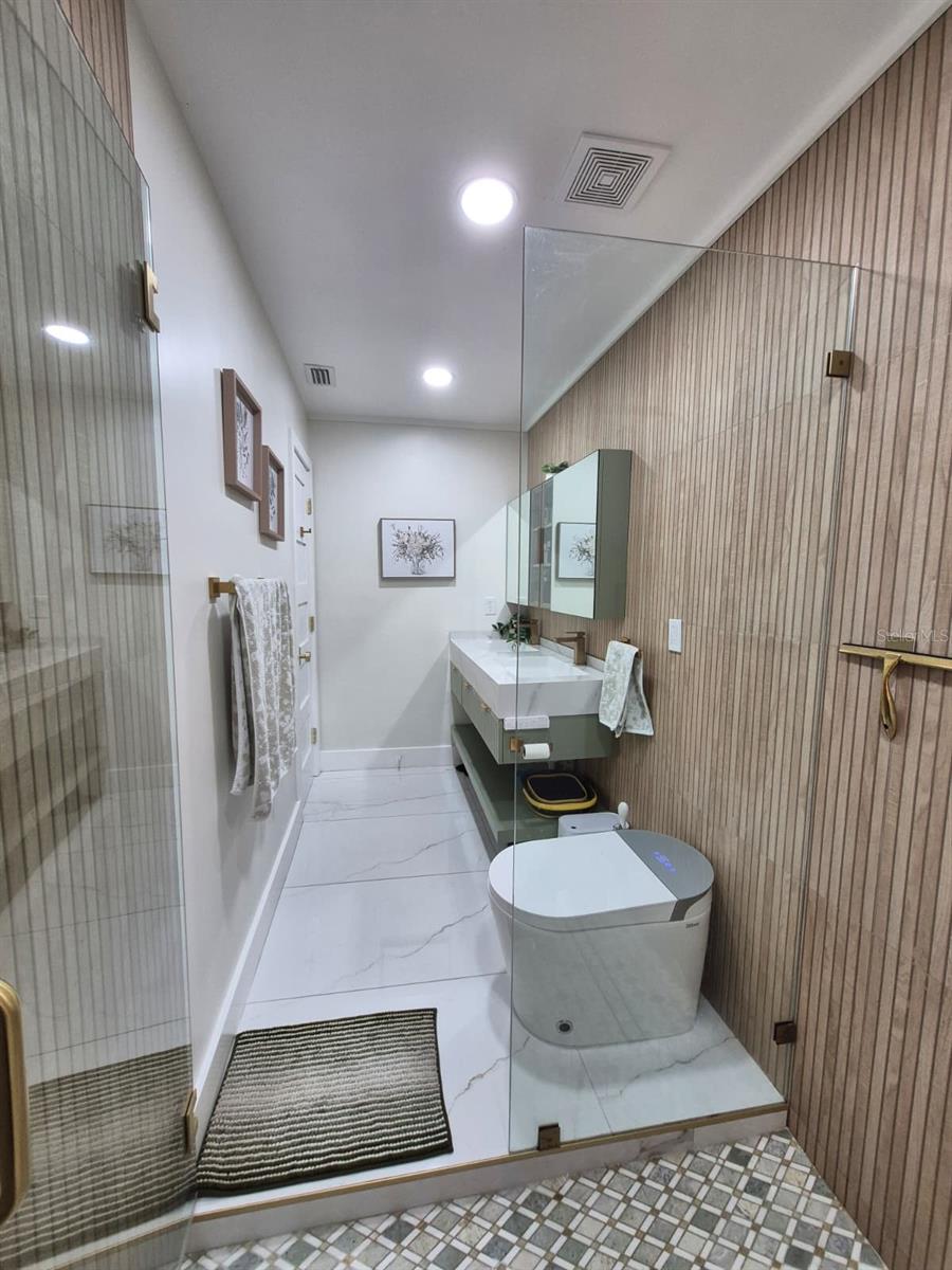 TAMPA SHORES INC 1 UNIT 6 - Residential