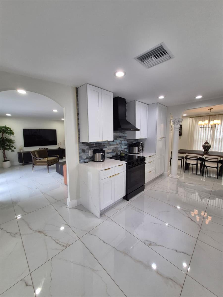 TAMPA SHORES INC 1 UNIT 6 - Residential