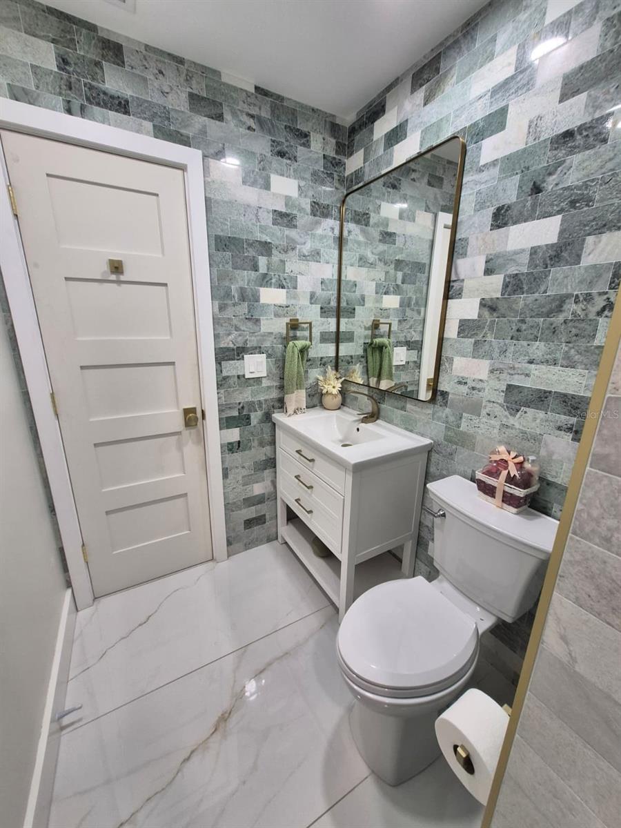 TAMPA SHORES INC 1 UNIT 6 - Residential