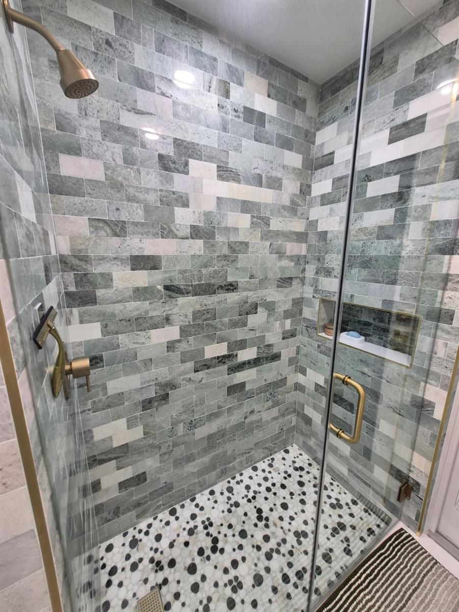 TAMPA SHORES INC 1 UNIT 6 - Residential