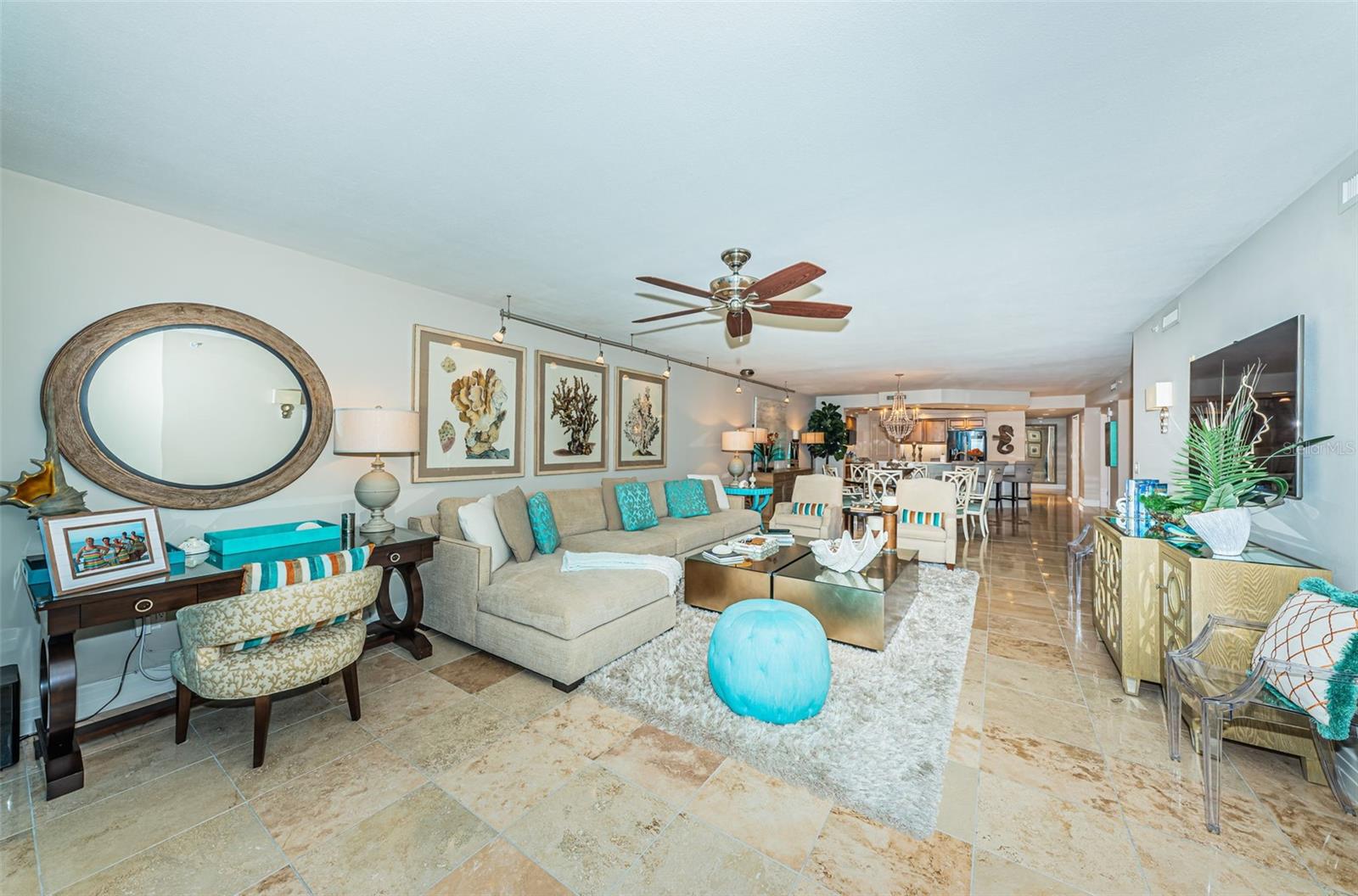 UTOPIA CONDO - Residential
